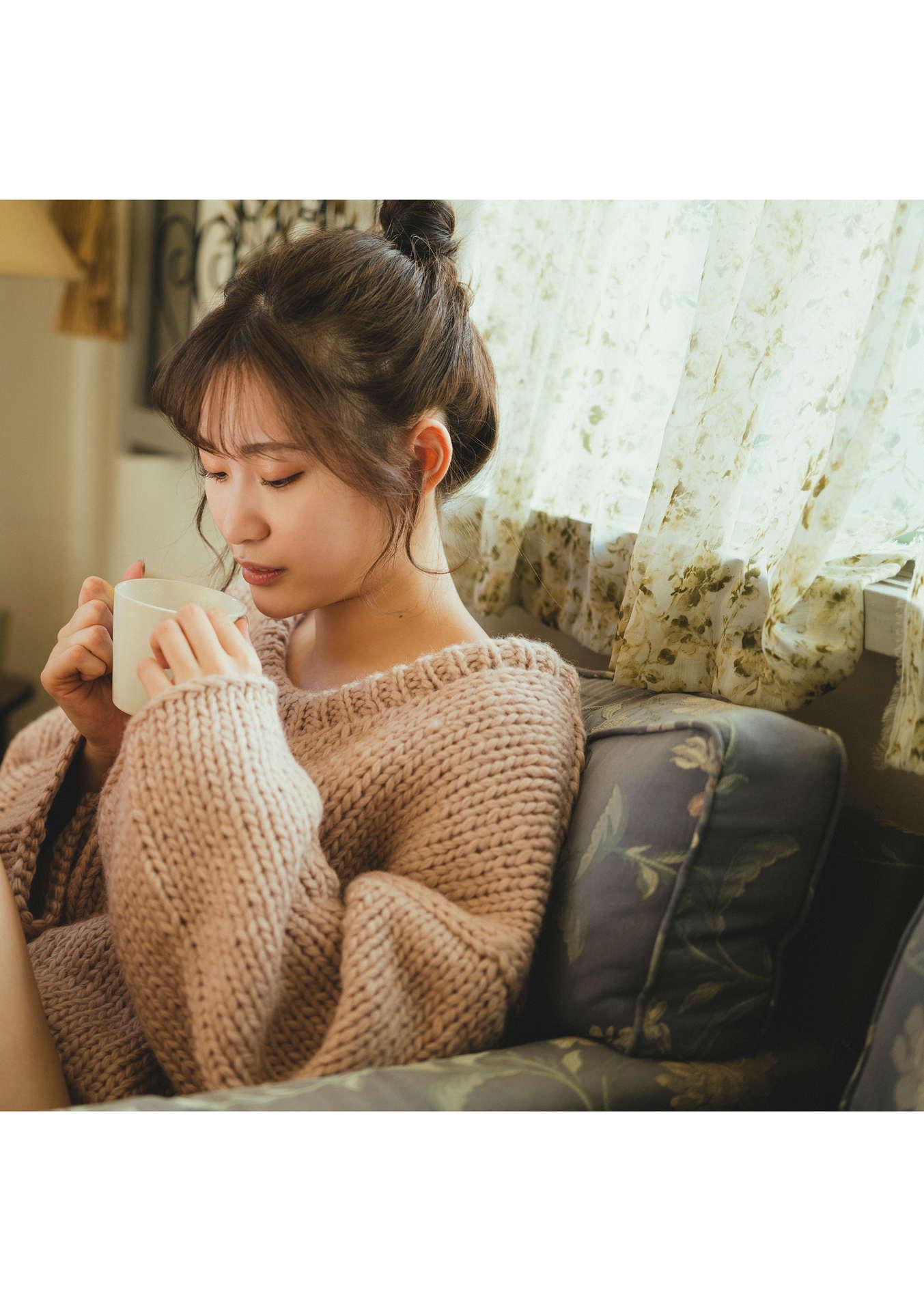 [Photobook] とられち Akari Mitani 美谷朱里 160P