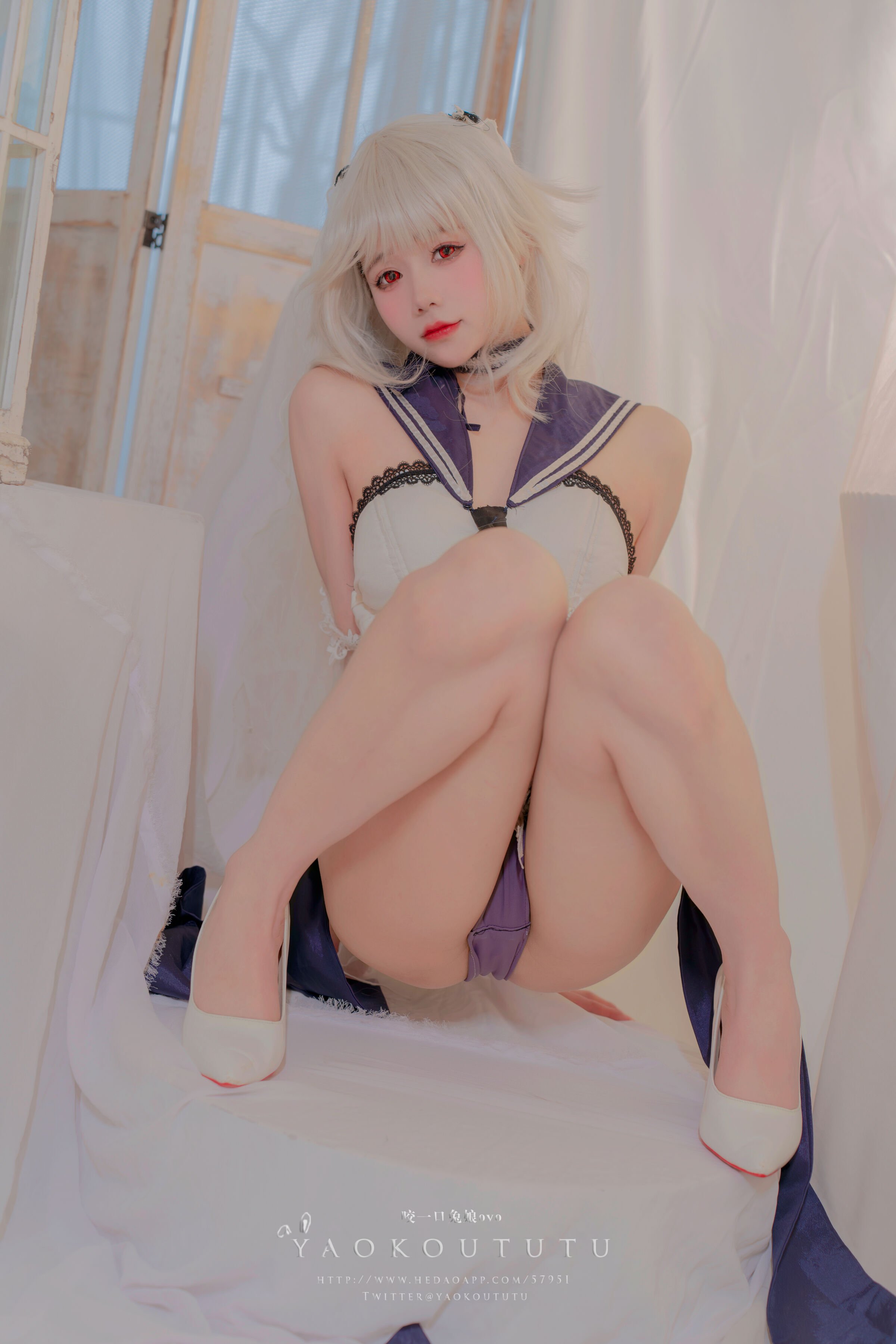 咬一口兔娘ovo 梳妝的大小姐-可畏