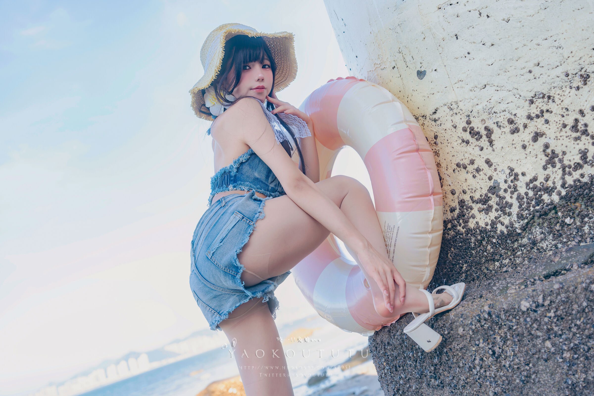 兔娘を一口噛むovo 海の夏日
