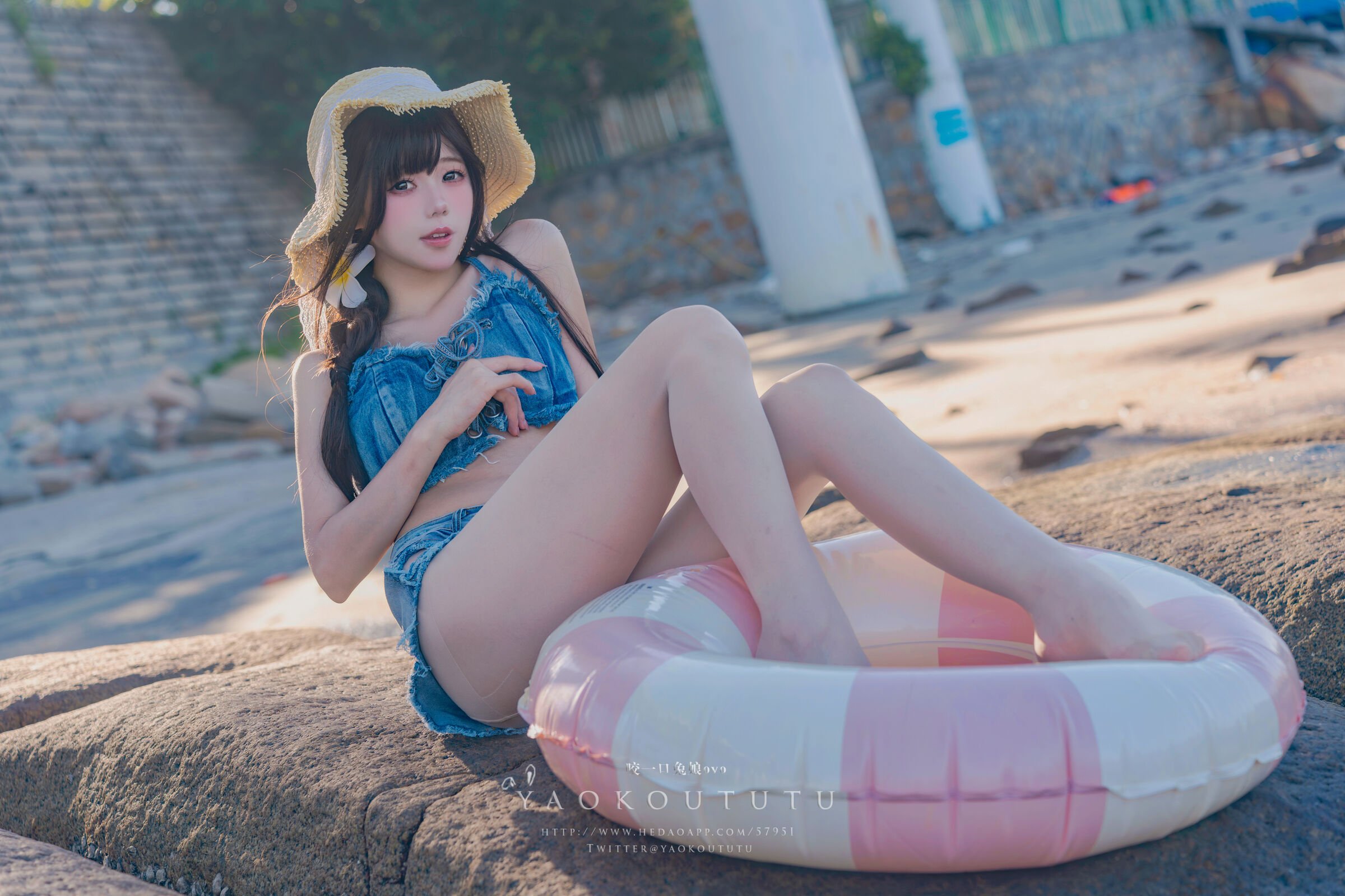 兔娘を一口噛むovo 海の夏日