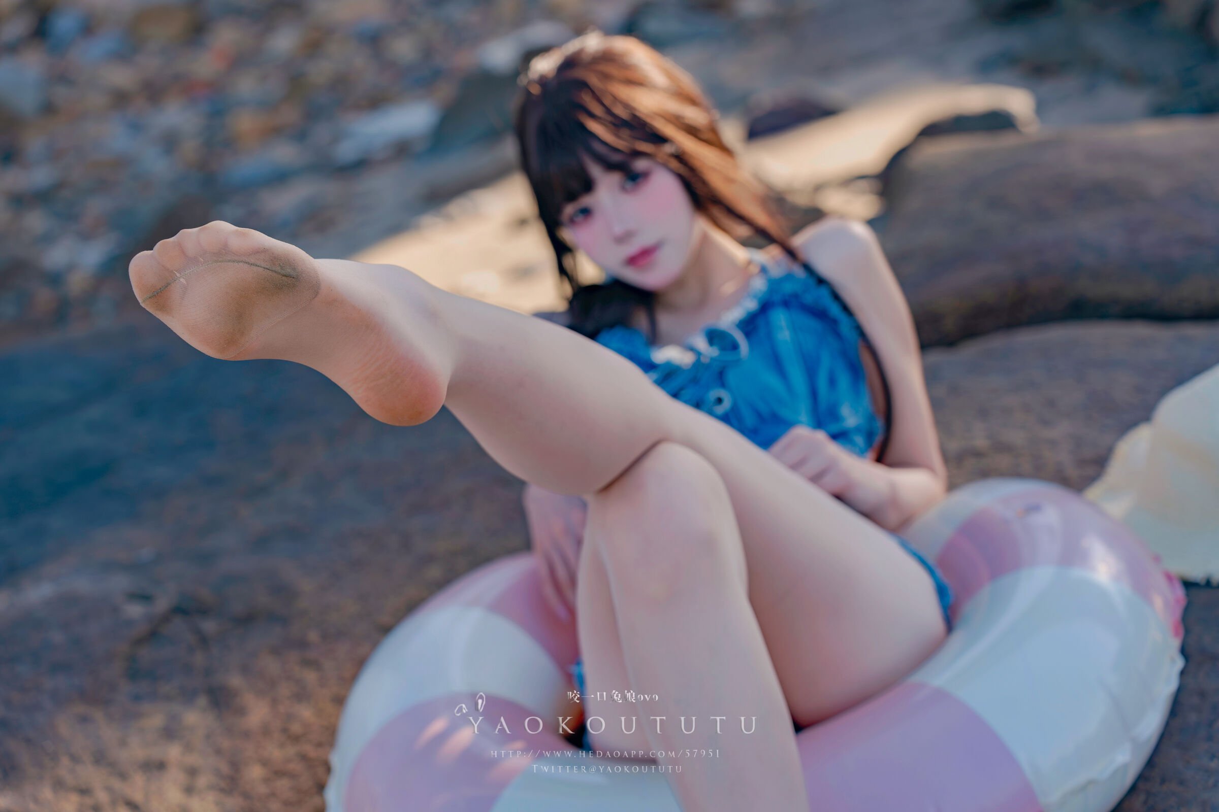 兔娘を一口噛むovo 海の夏日