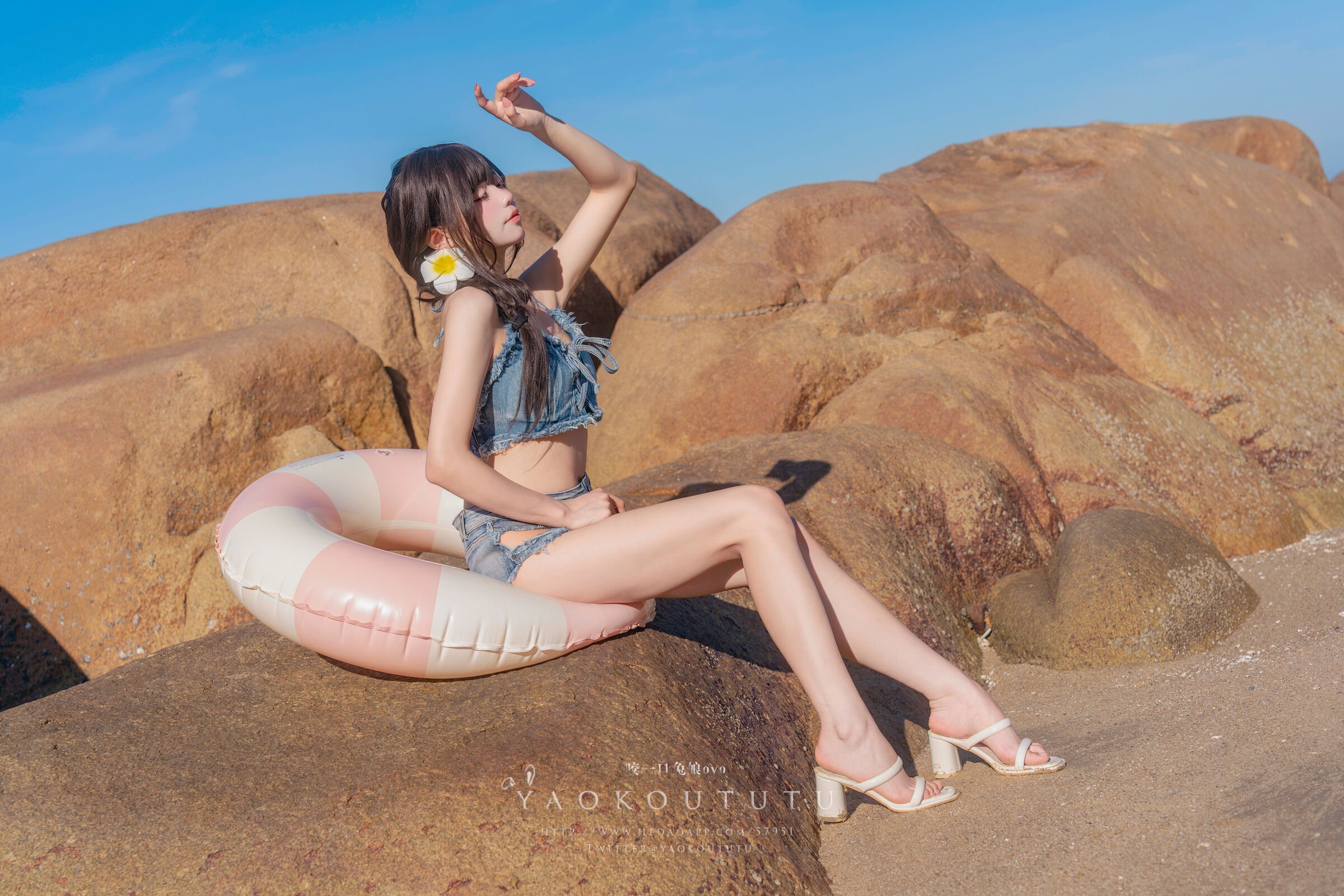 兔娘を一口噛むovo 海の夏日
