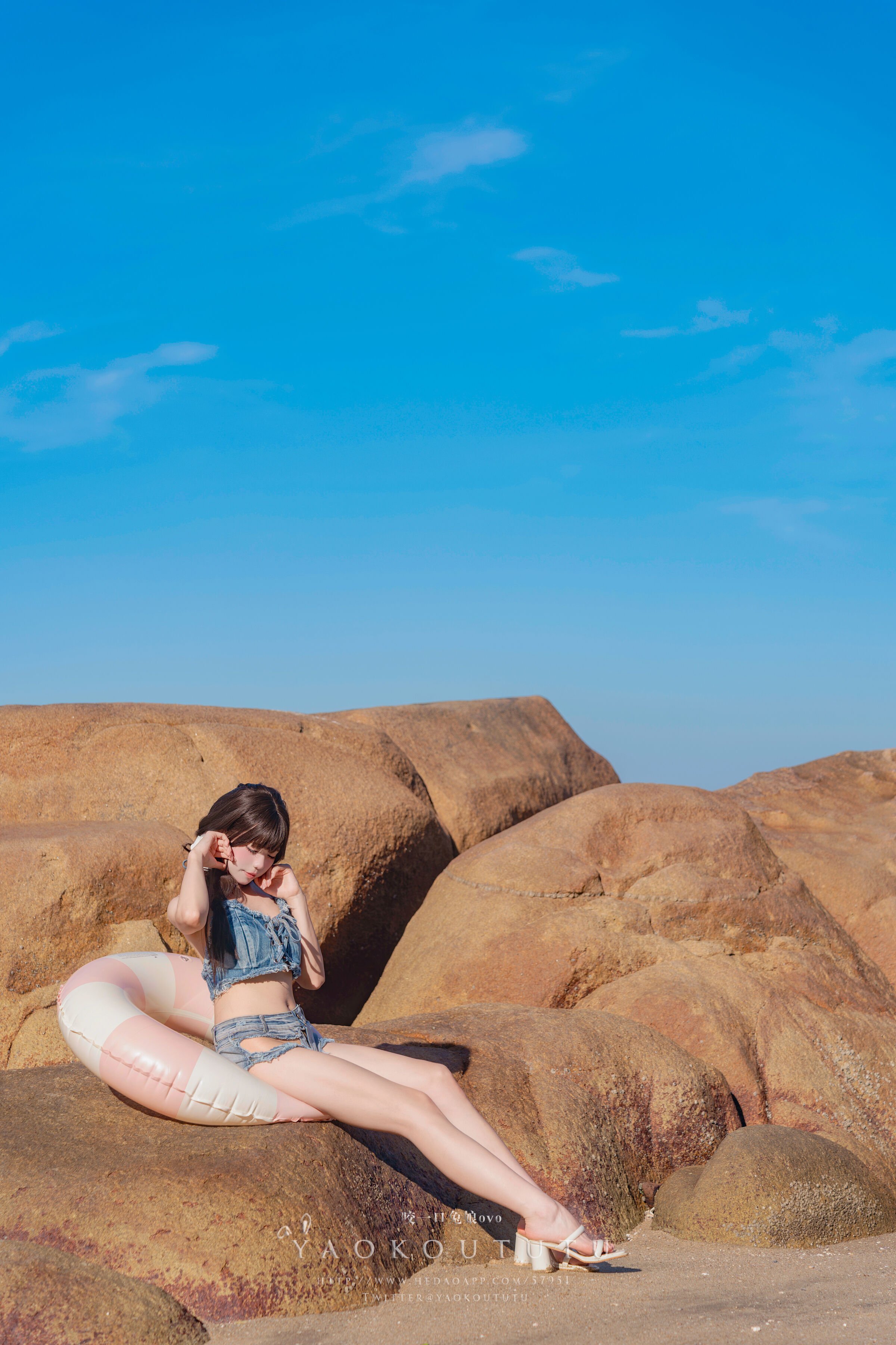 兔娘を一口噛むovo 海の夏日