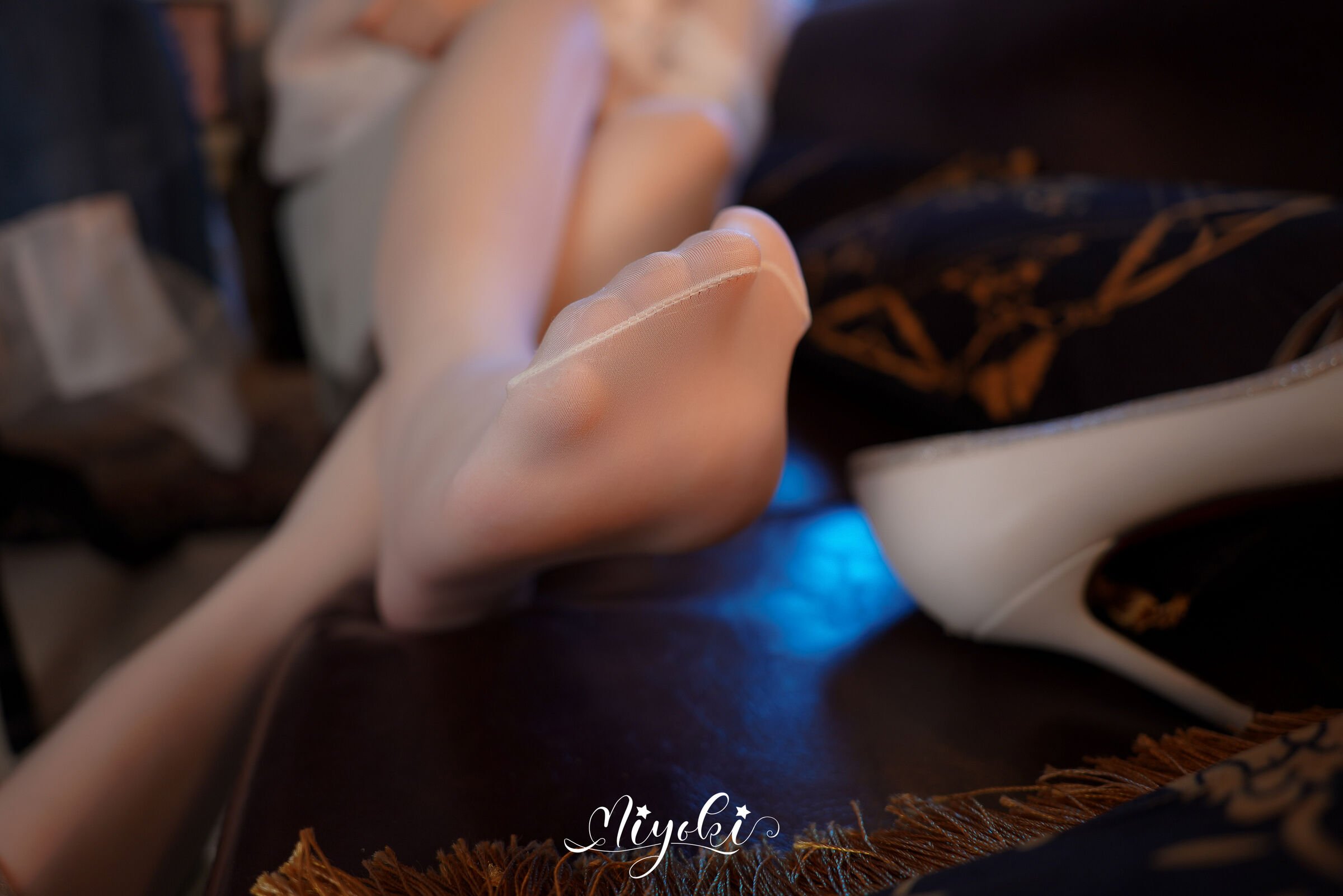 Misaki Suzuki - Phù Thế Hoa Hương Ẩn Toàn Tập (Thượng + Hạ)