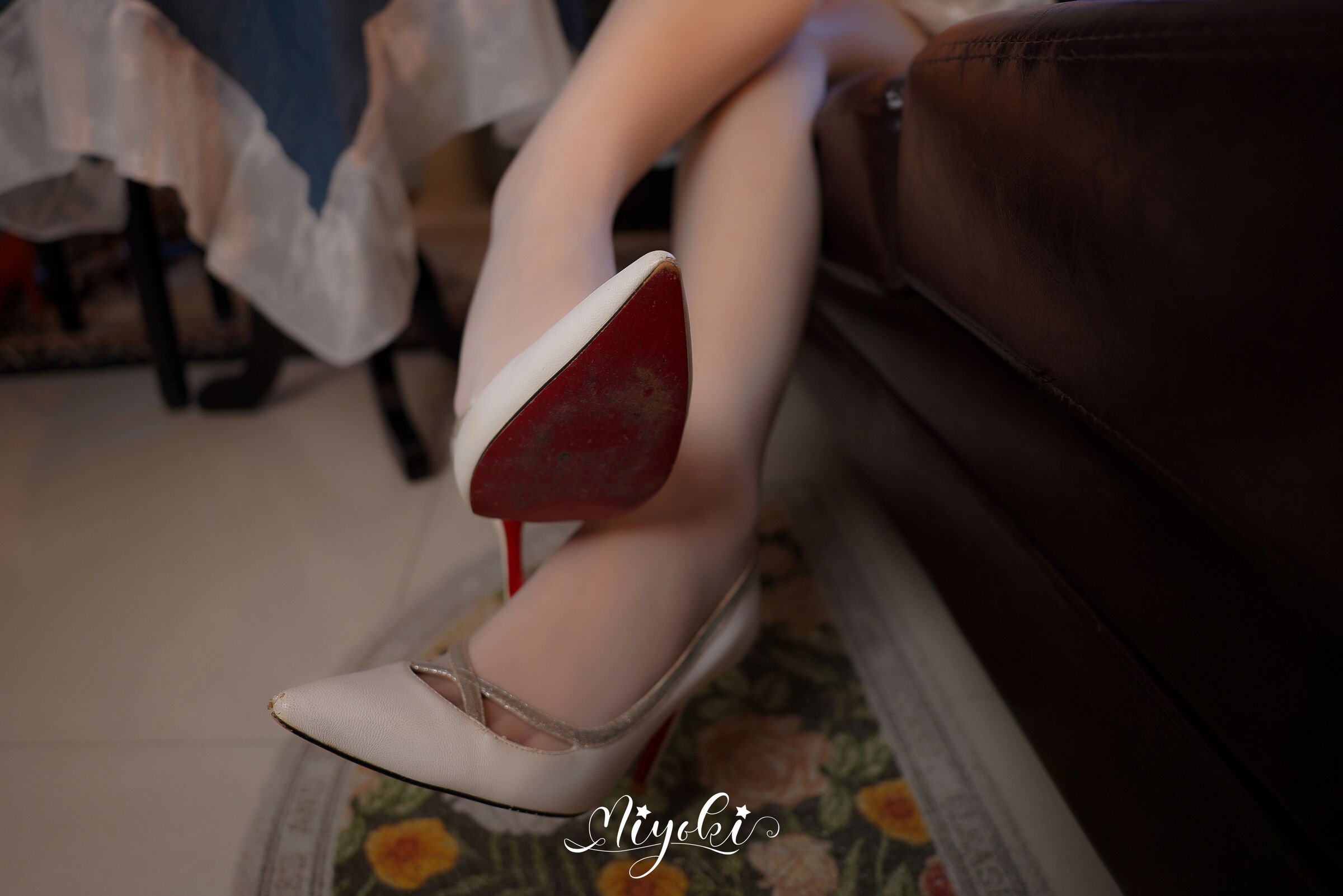 Misaki Suzuki - Phù Thế Hoa Hương Ẩn Toàn Tập (Thượng + Hạ)
