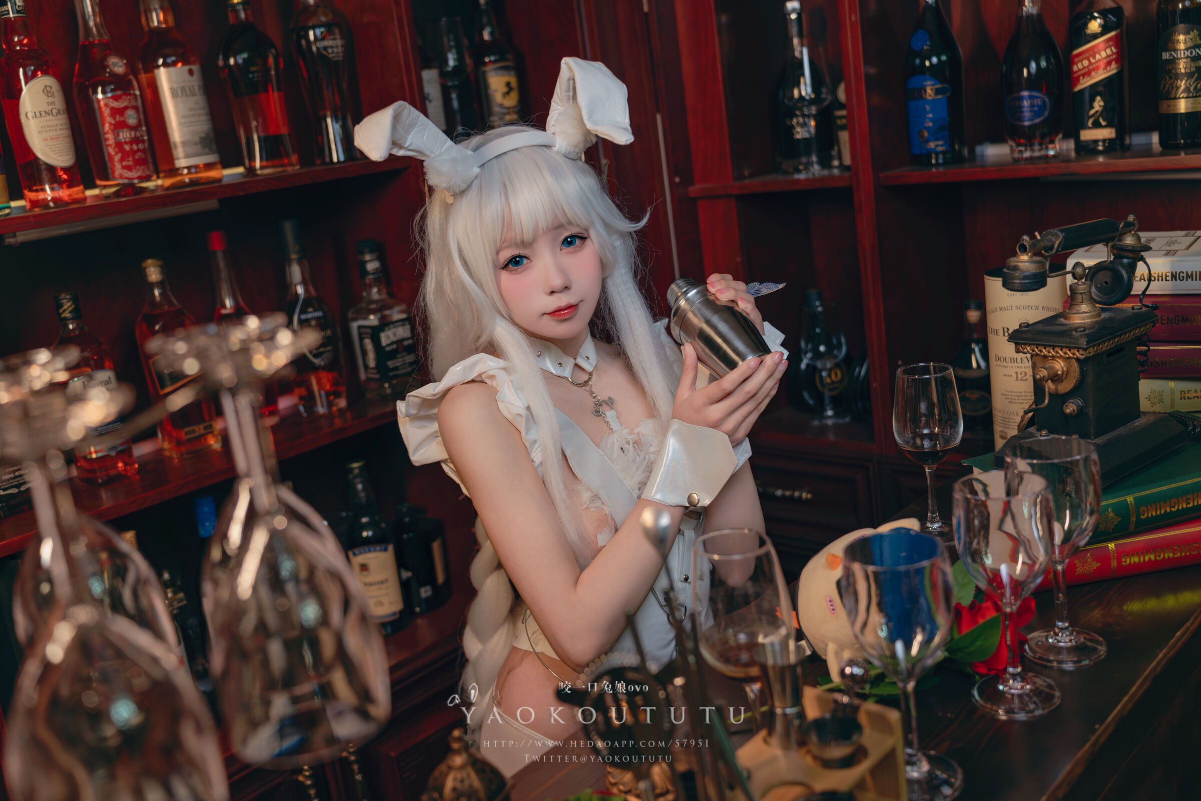 Cắn một miếng Thỏ Nương ovo 『Ác Độc Bar』