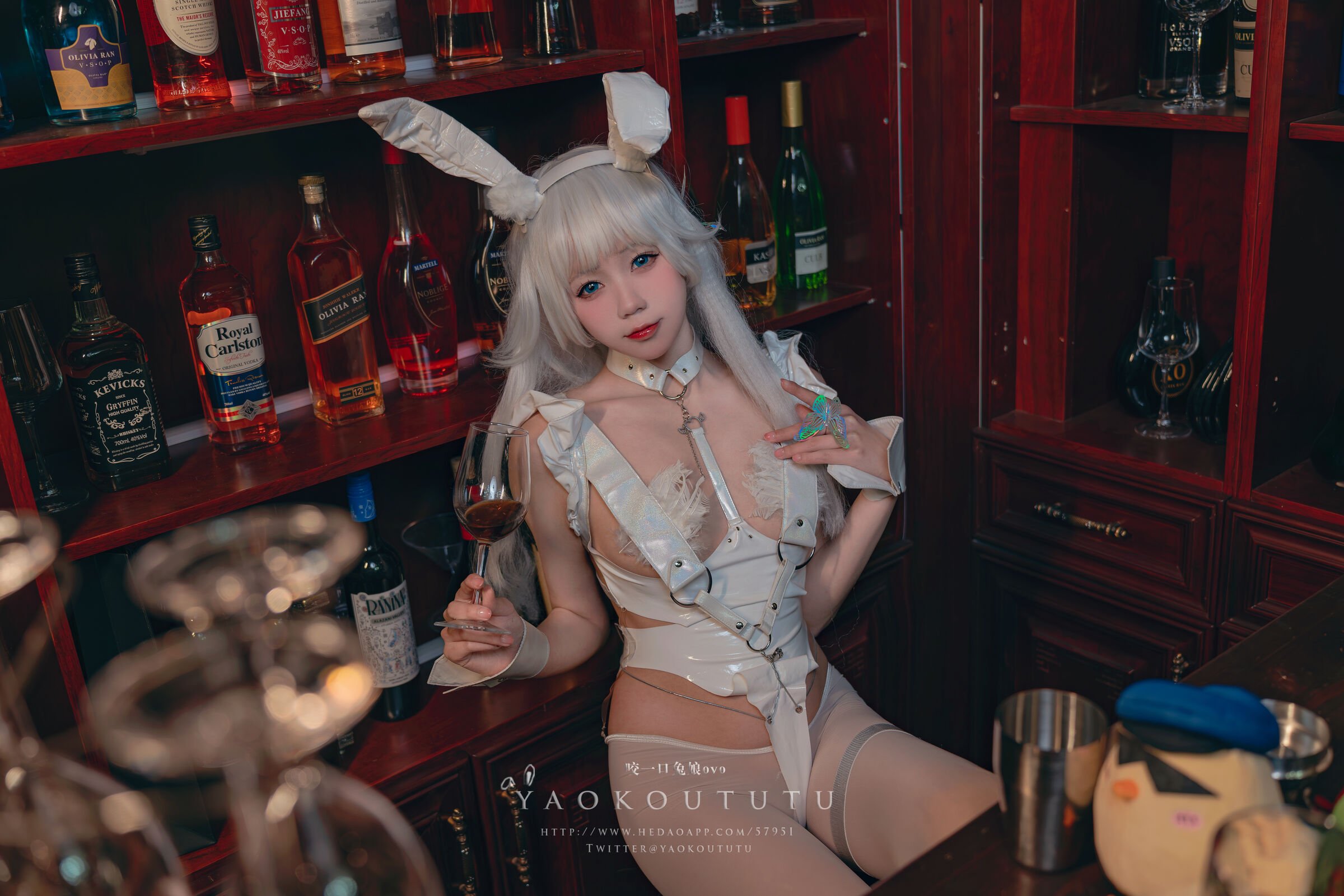 Cắn một miếng Thỏ Nương ovo 『Ác Độc Bar』