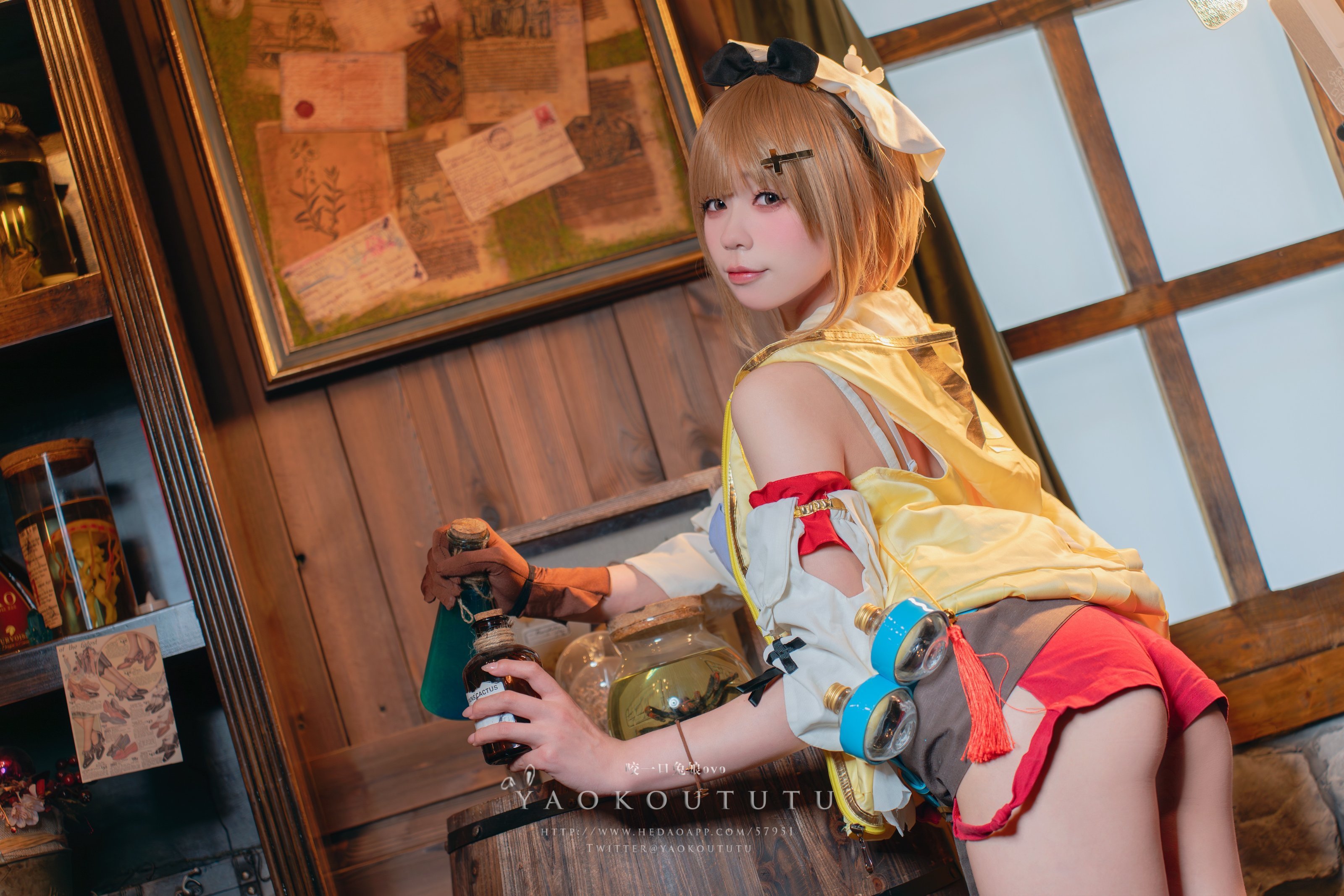 Bite the Rabbit Girl ovo - Ryza's Secret Workshop