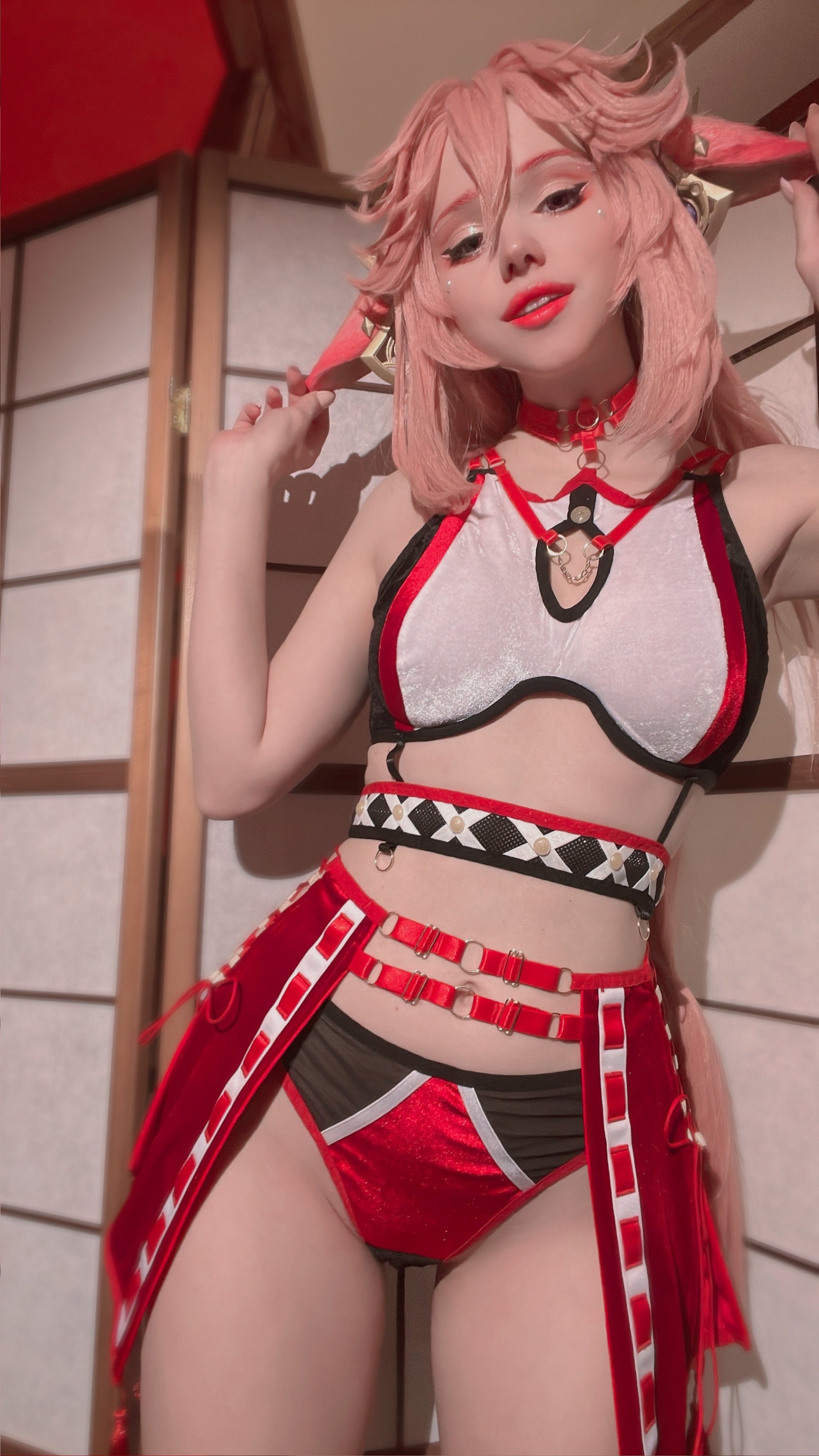 Shirogane Sama - Yae Miko