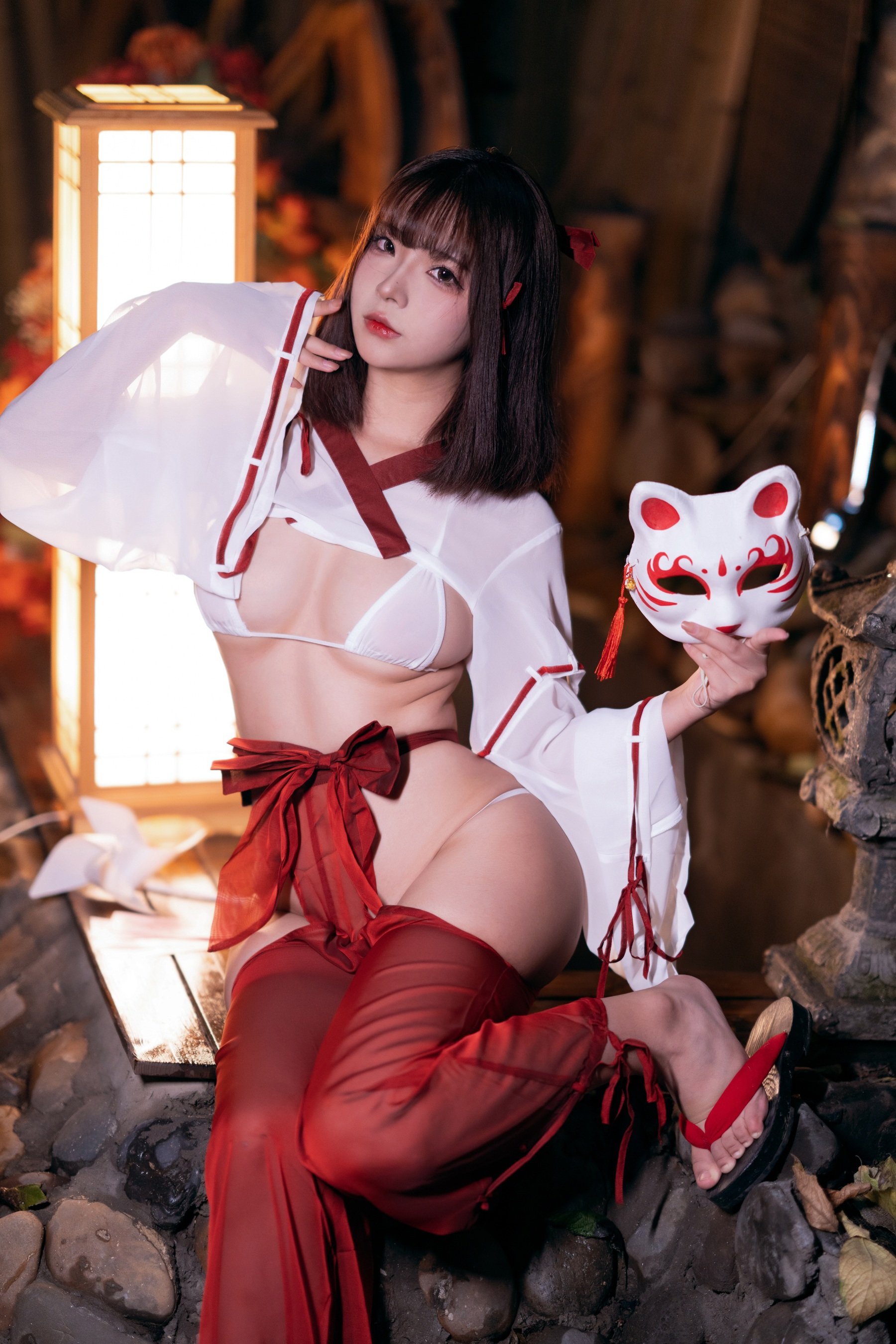 Yuuhui Jade Hui - Miko