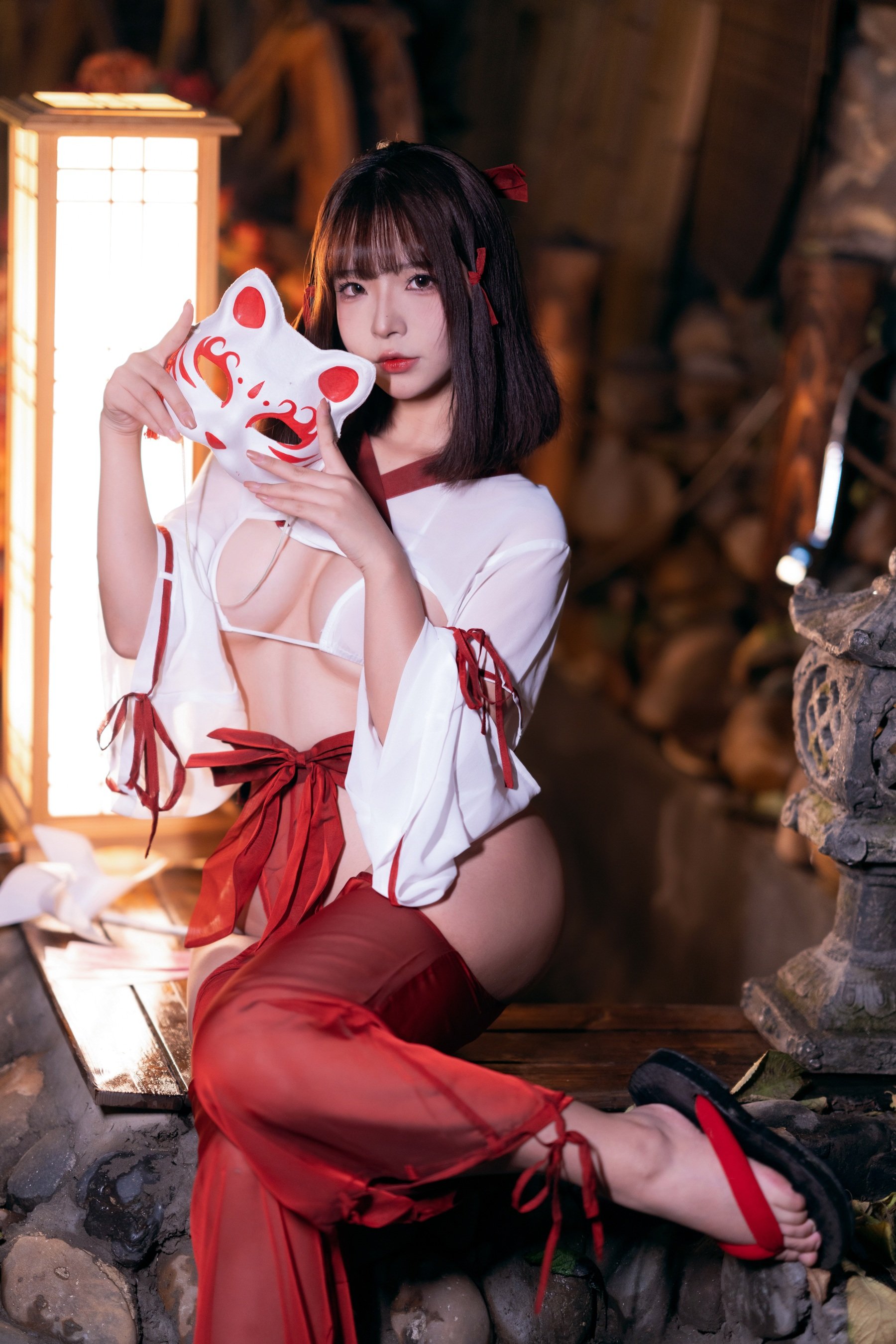 Yuuhui Jade Hui - Miko