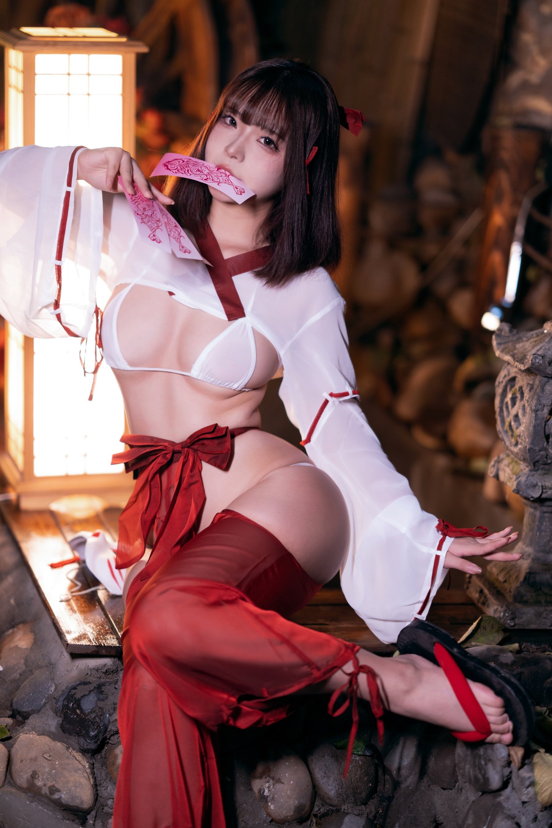 Yuuhui Jade Hui - Miko