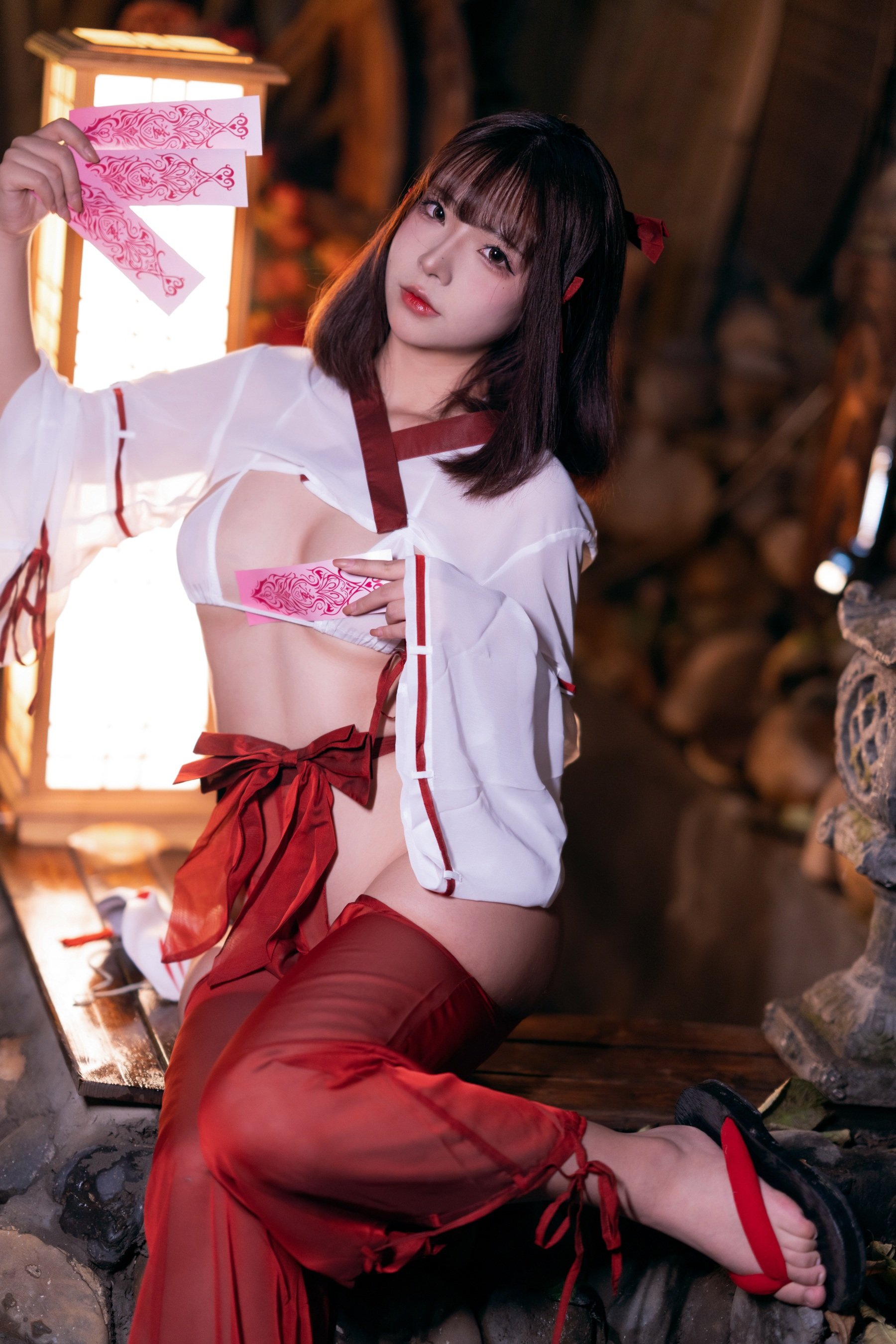 Yuuhui Jade Hui - Miko