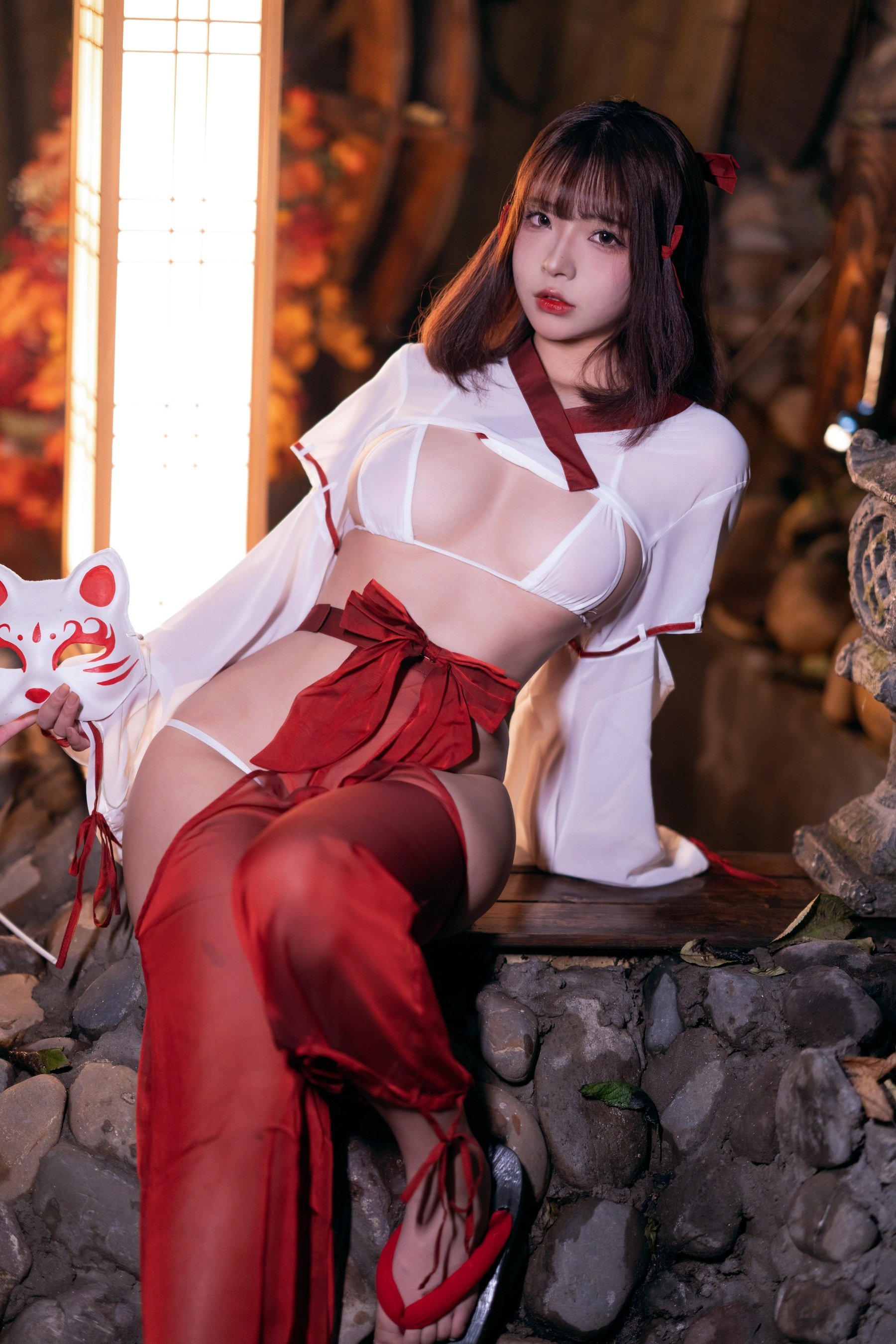 Yuuhui Jade Hui - Miko