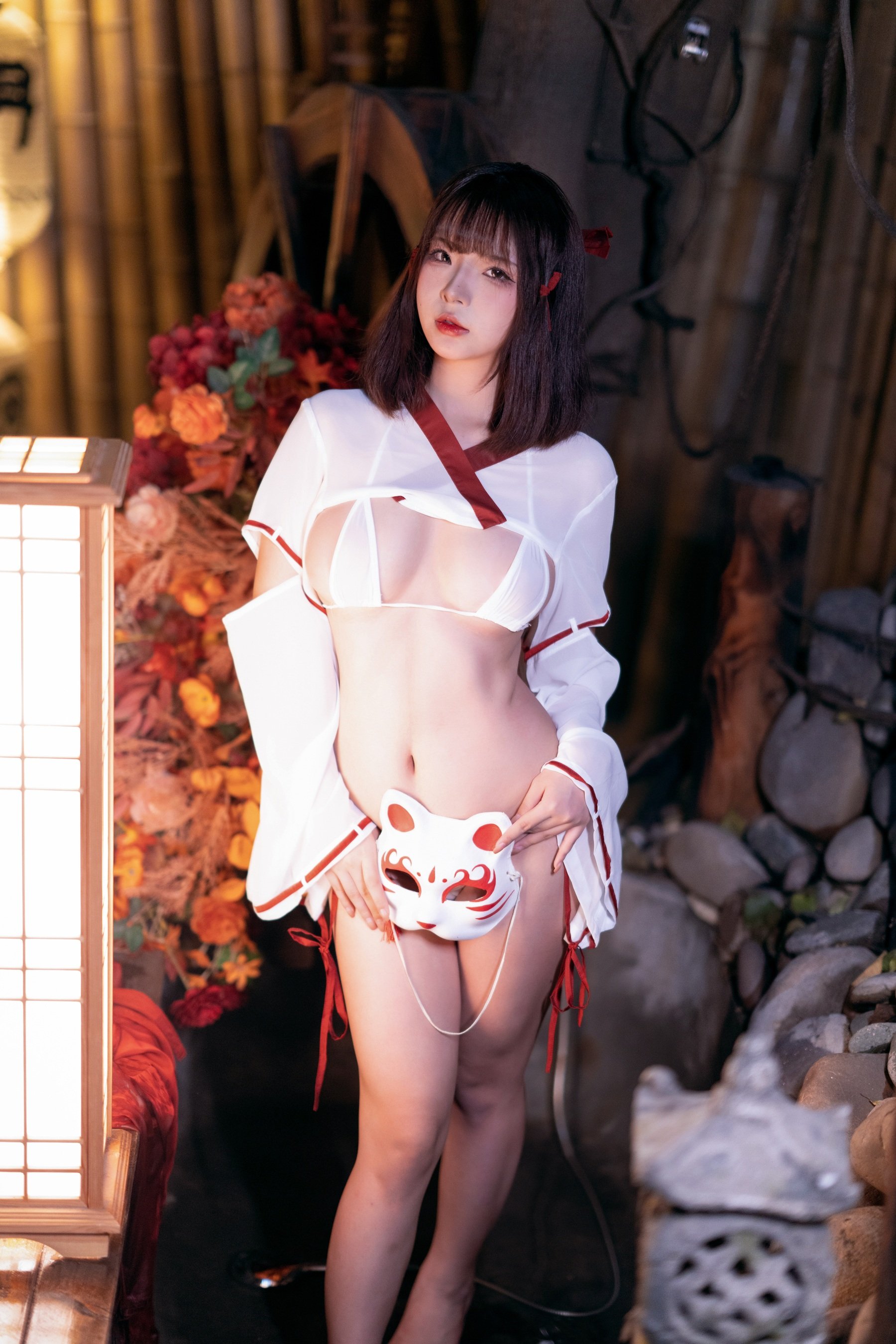 Yuuhui Jade Hui - Miko