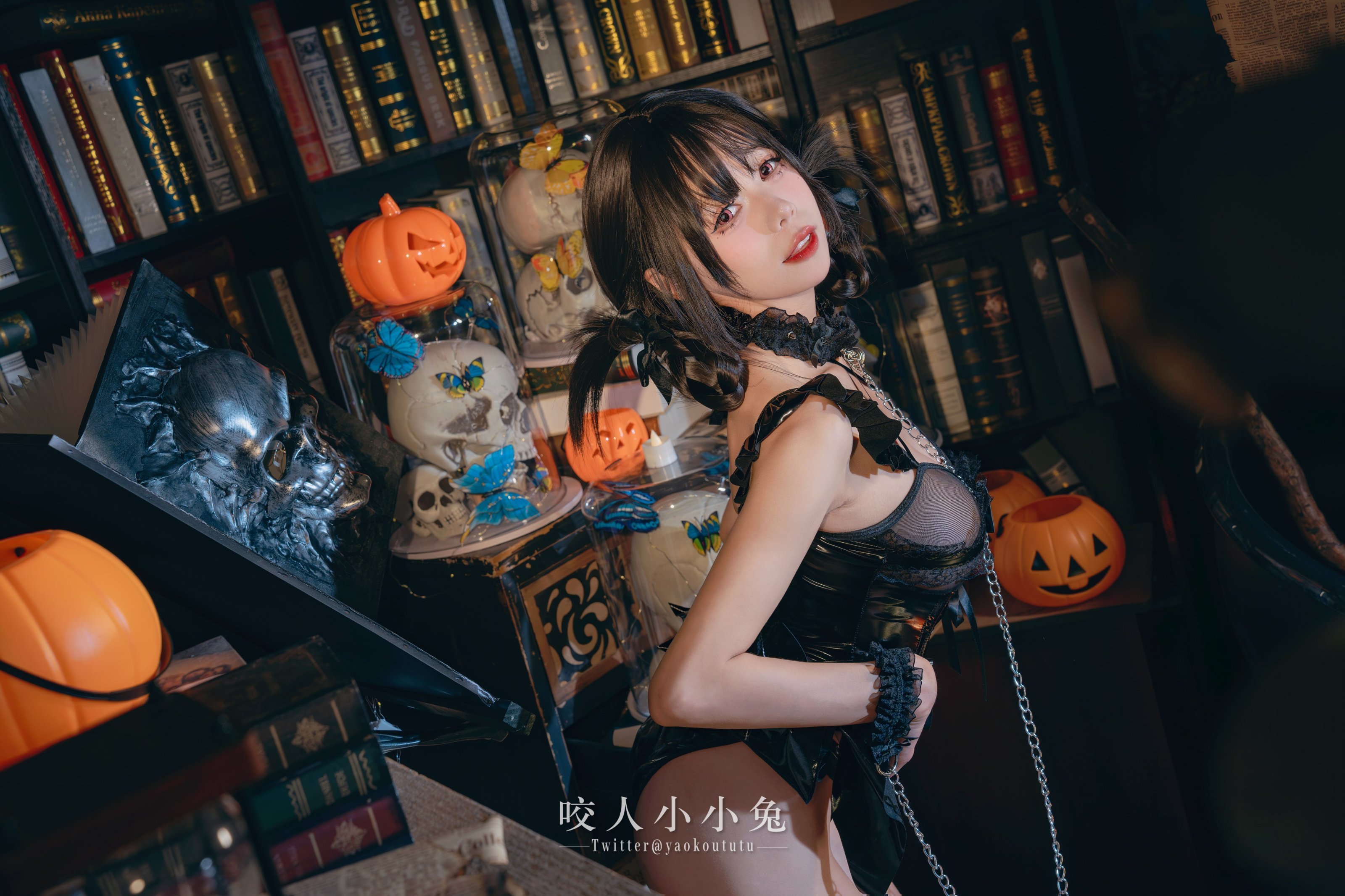 Cắn một miếng Thỏ Nương ovo - Quỷ nhỏ Halloween