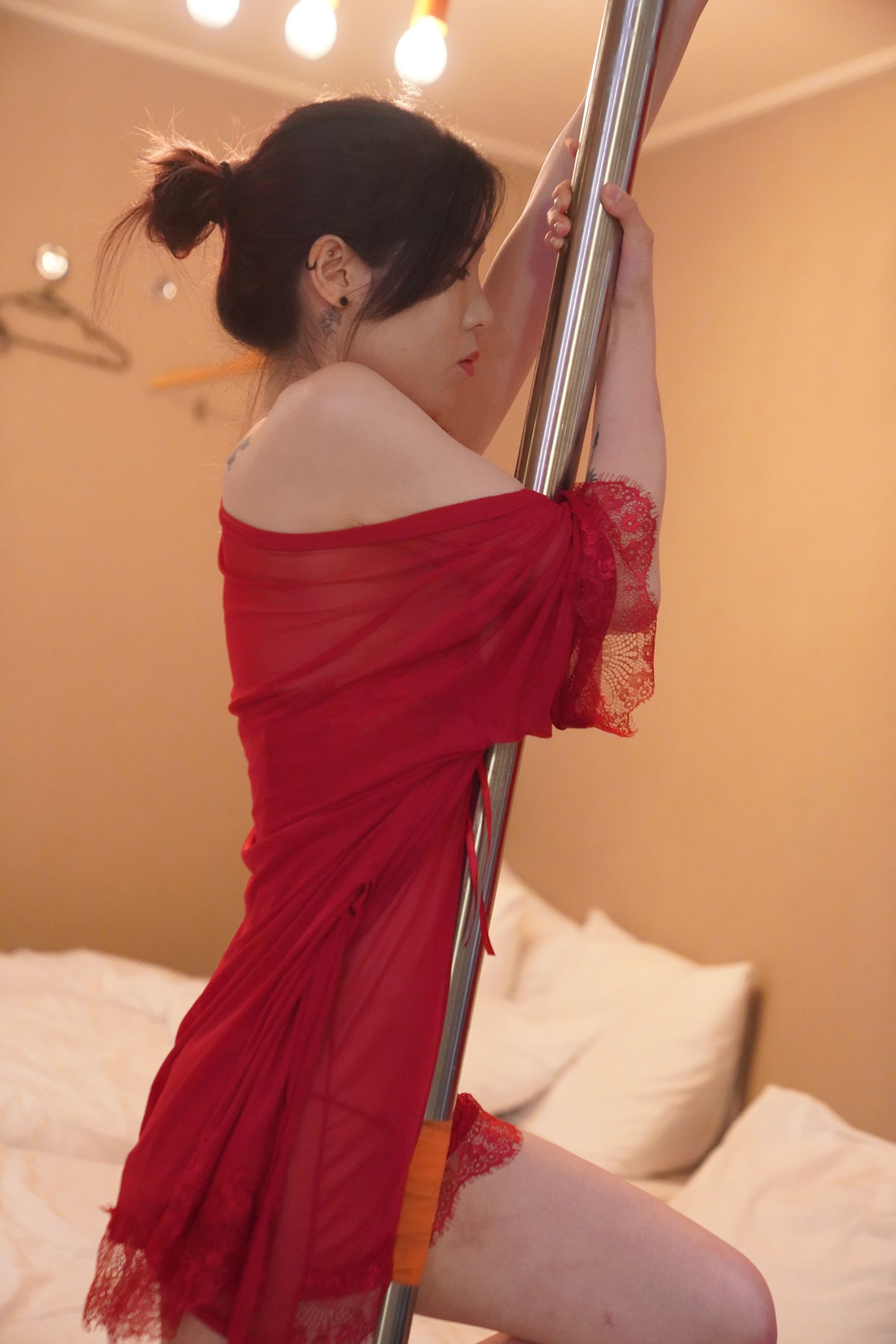 Ji Woo - Photobook Vol.01 78P