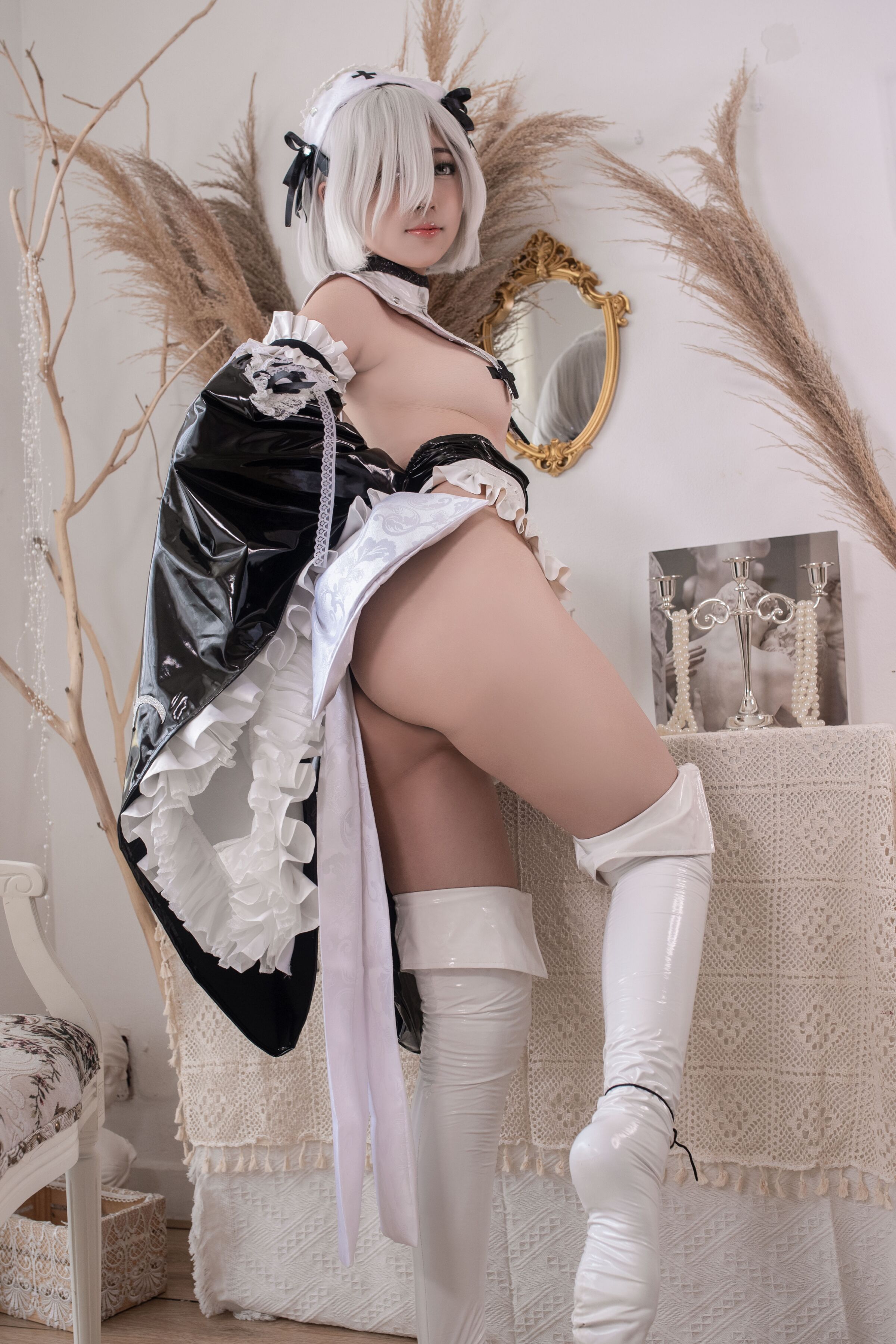 Azure - 2B Người hầu