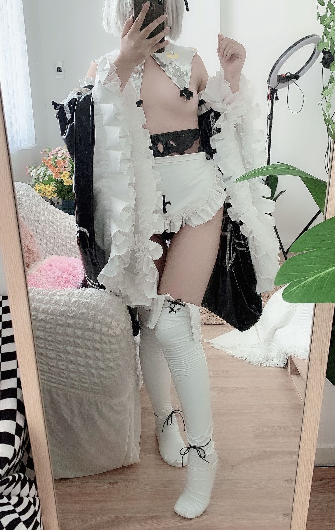 Azure - 2B Người hầu