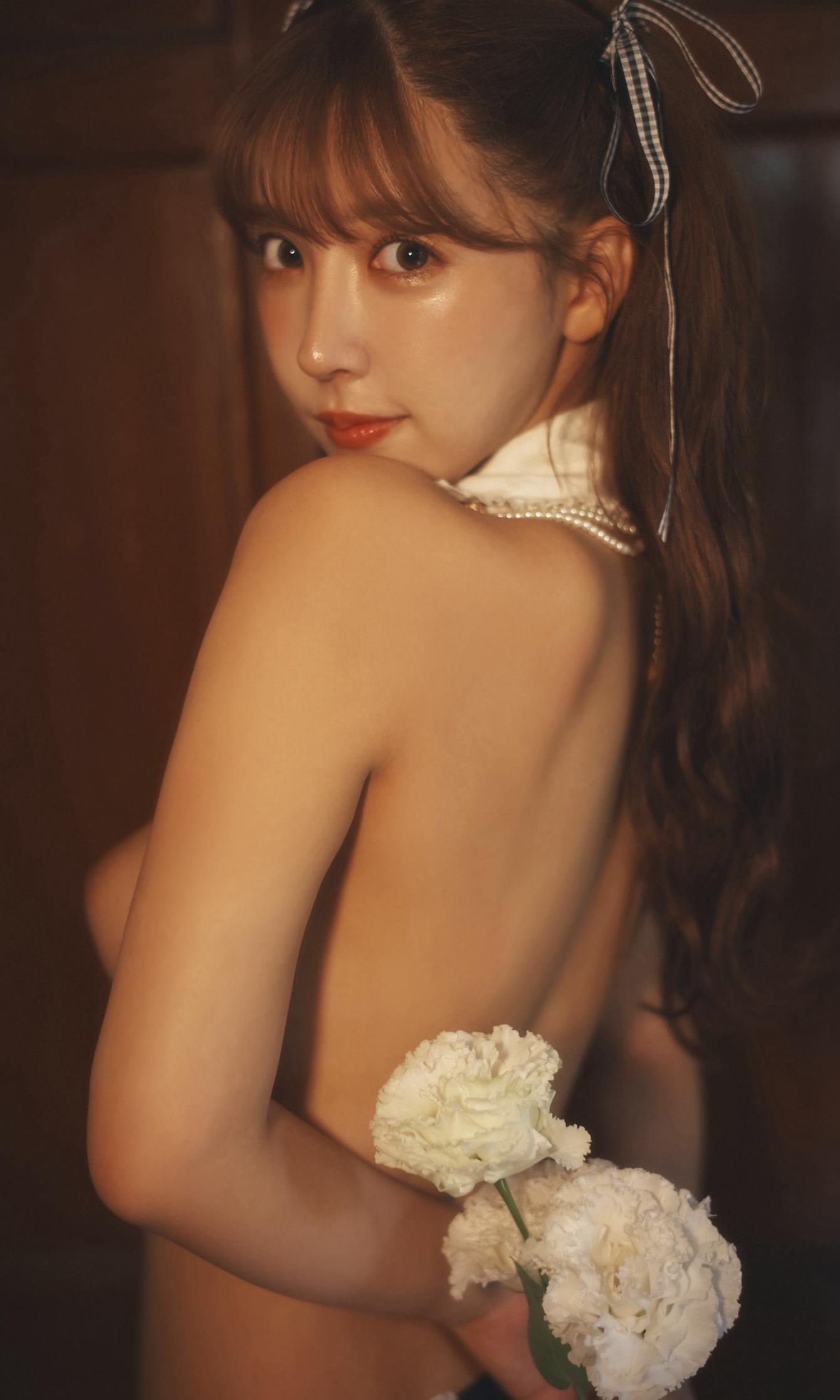 三上悠亜写真集「Your DOLL」100P