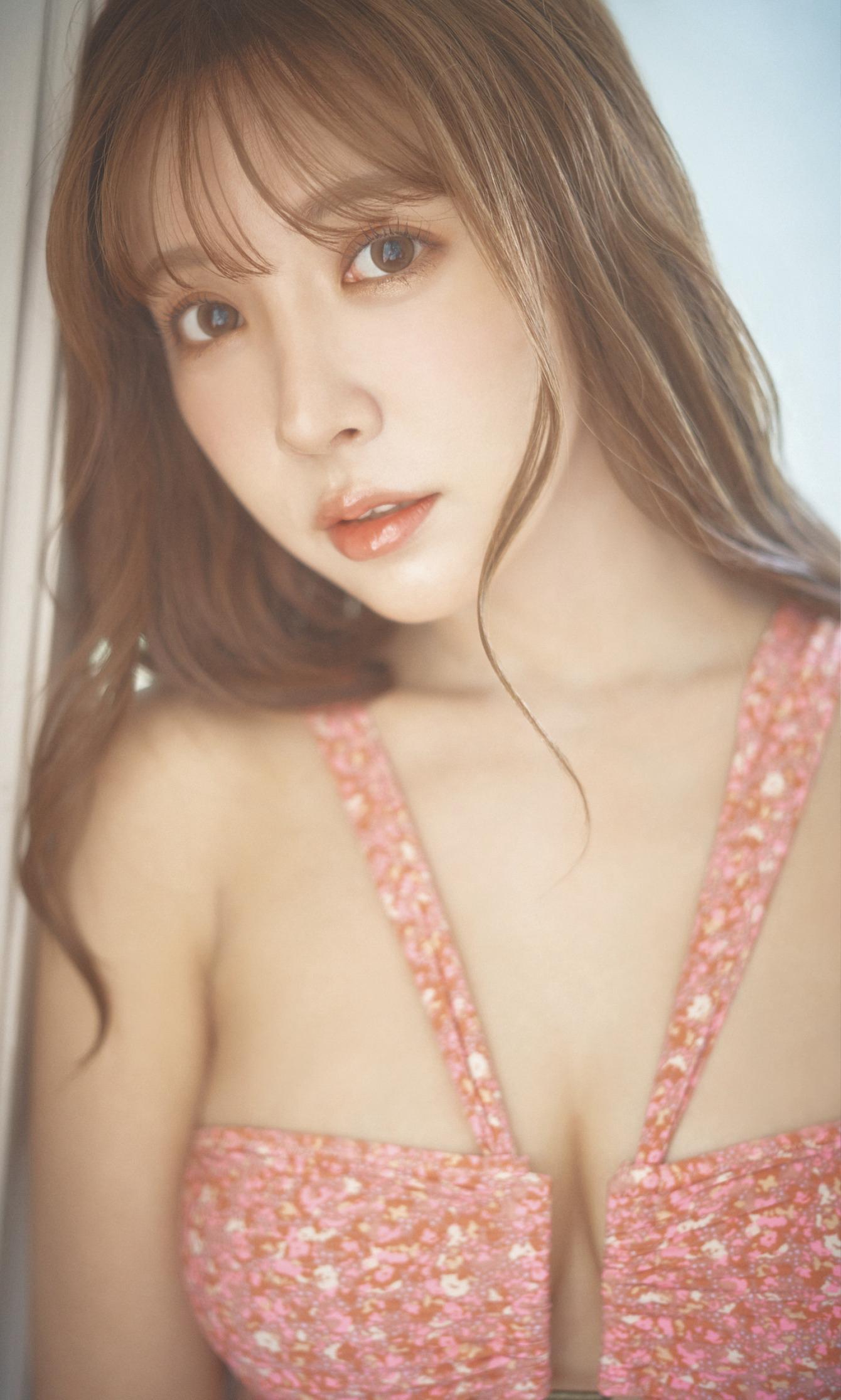 三上悠亜写真集「Your DOLL」100P