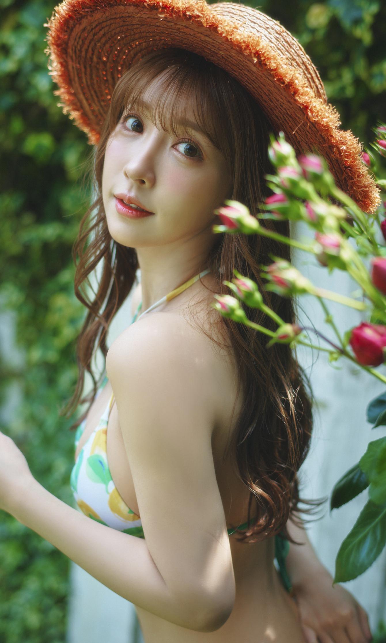 Yua Mikami Photobook "Your DOLL" 100P