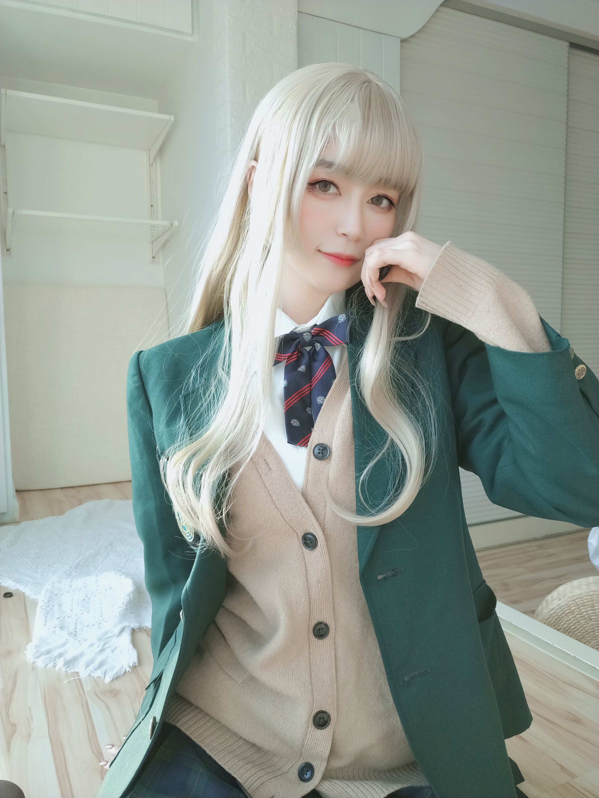 Baiyin 81] Gray Space