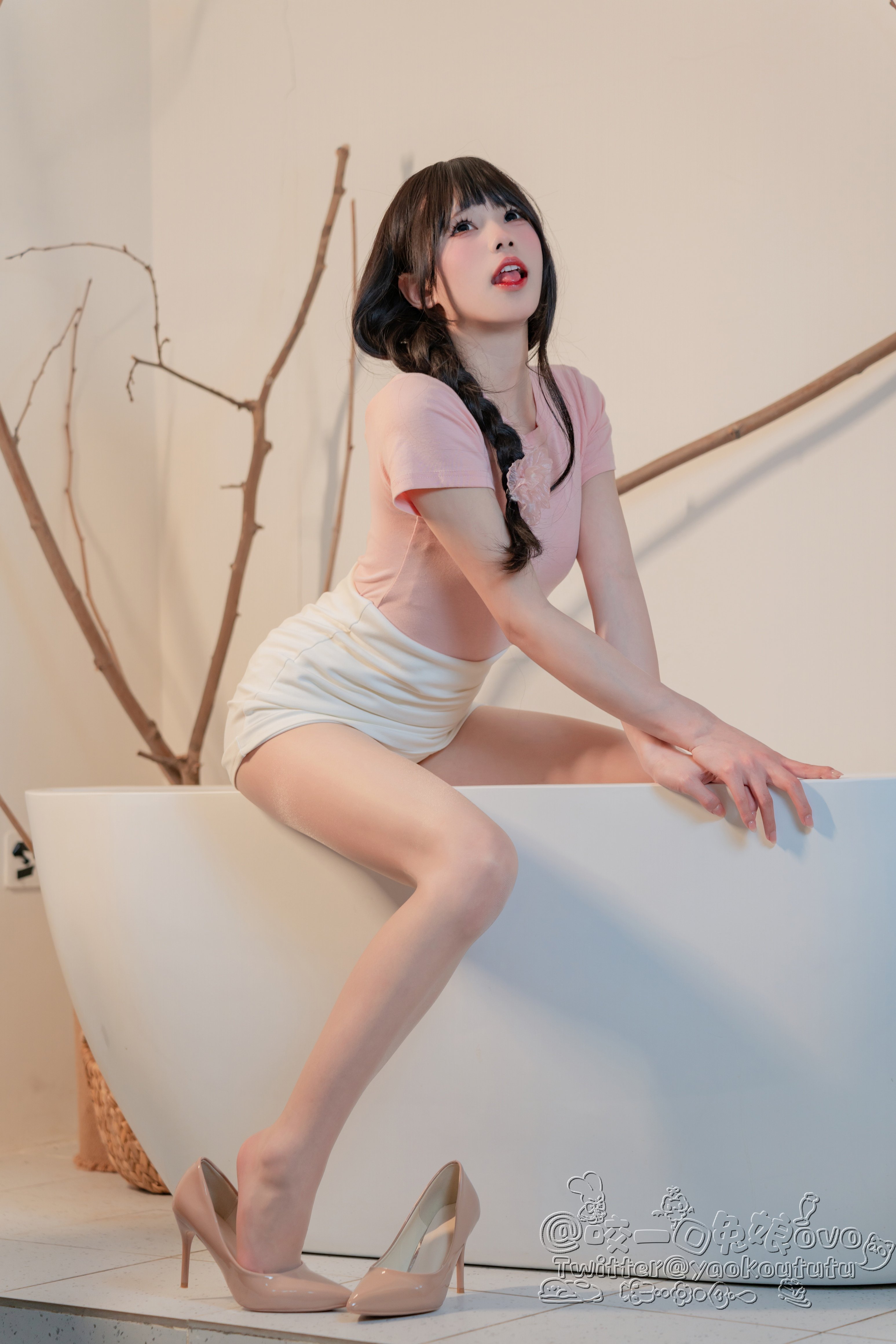 ウサギ娘を一口かむオボ - 家に帰るの誘惑