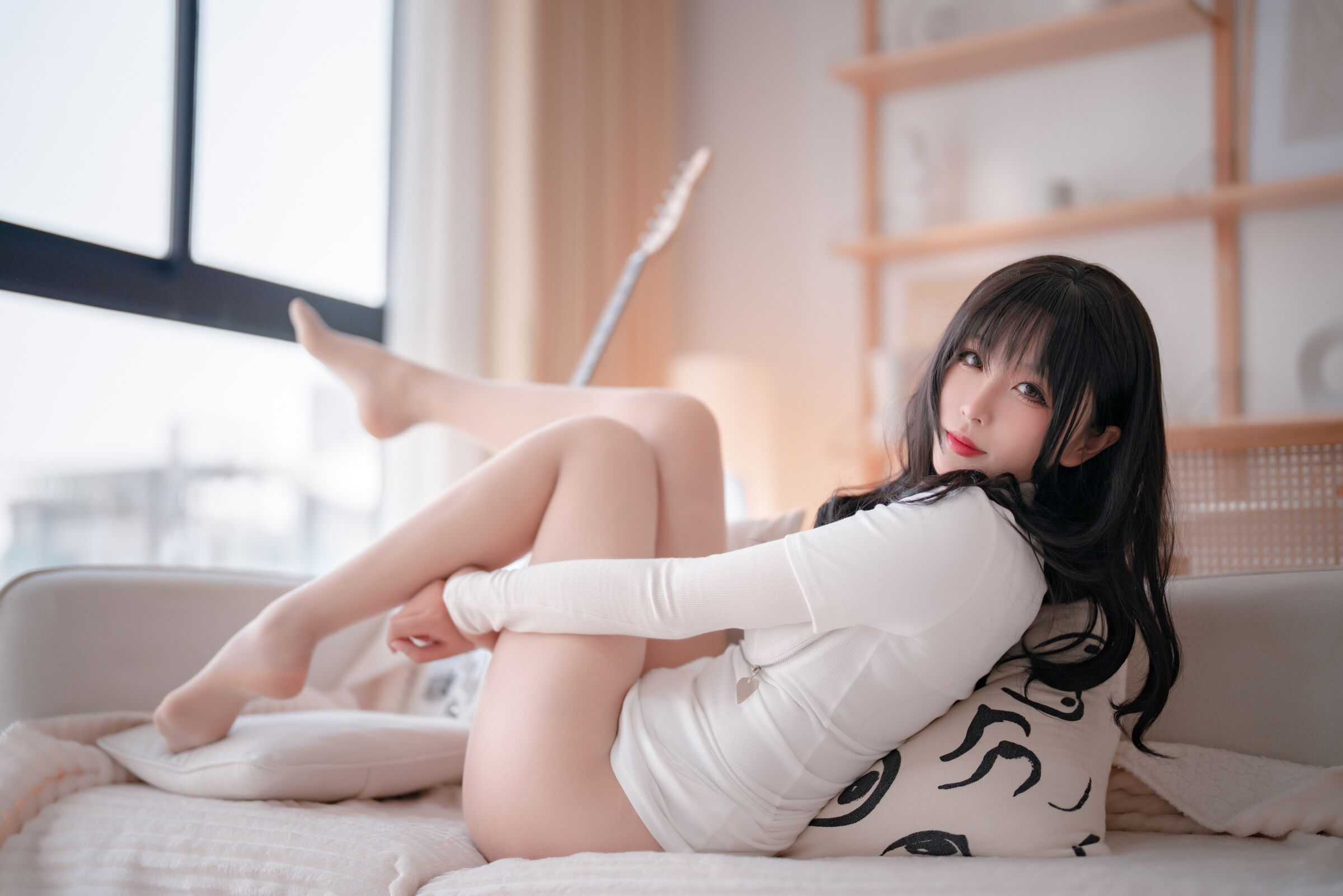 Huyền Tiêu chị học - Ghita em gái thịt xé bộ