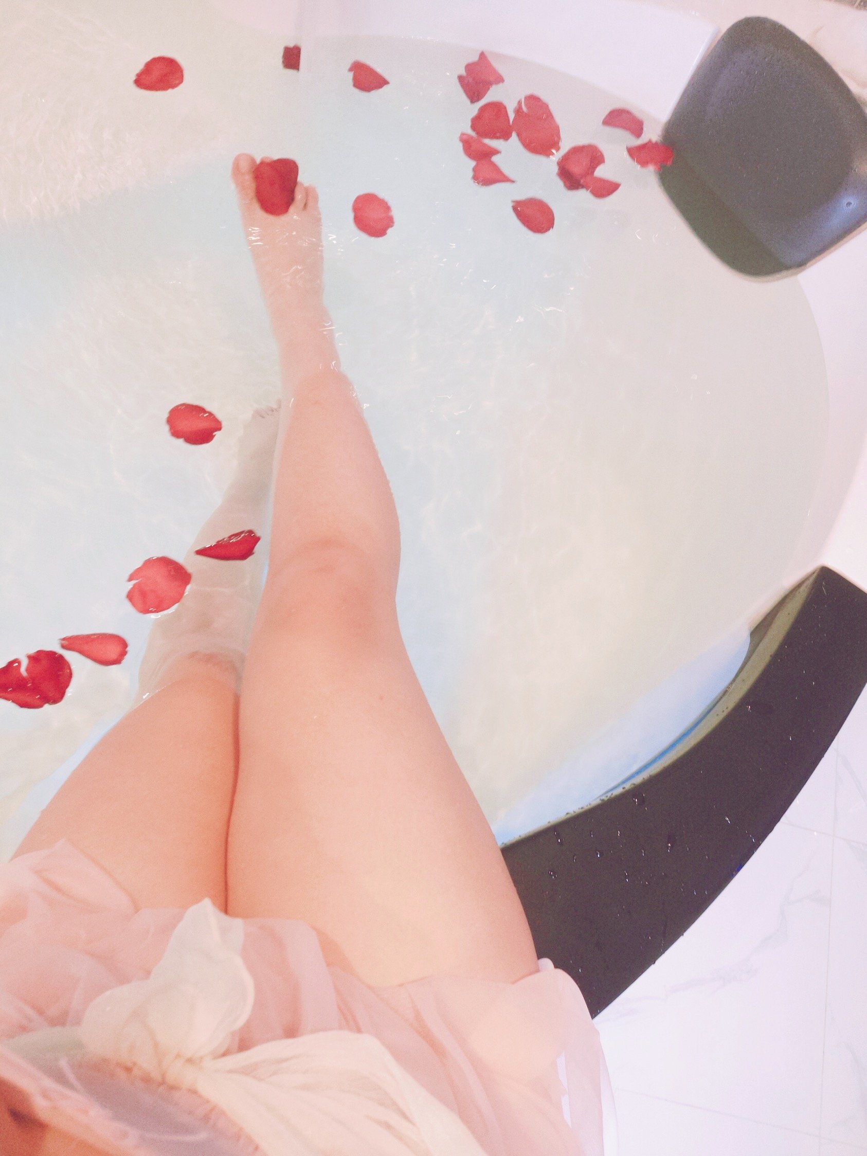 Three-Inch  belle ta - Foot Fetish Toying with Small Feet