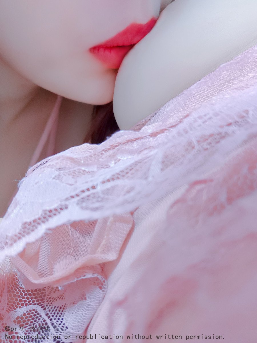 Jing Yan Huan - Elder Sister's First Taste