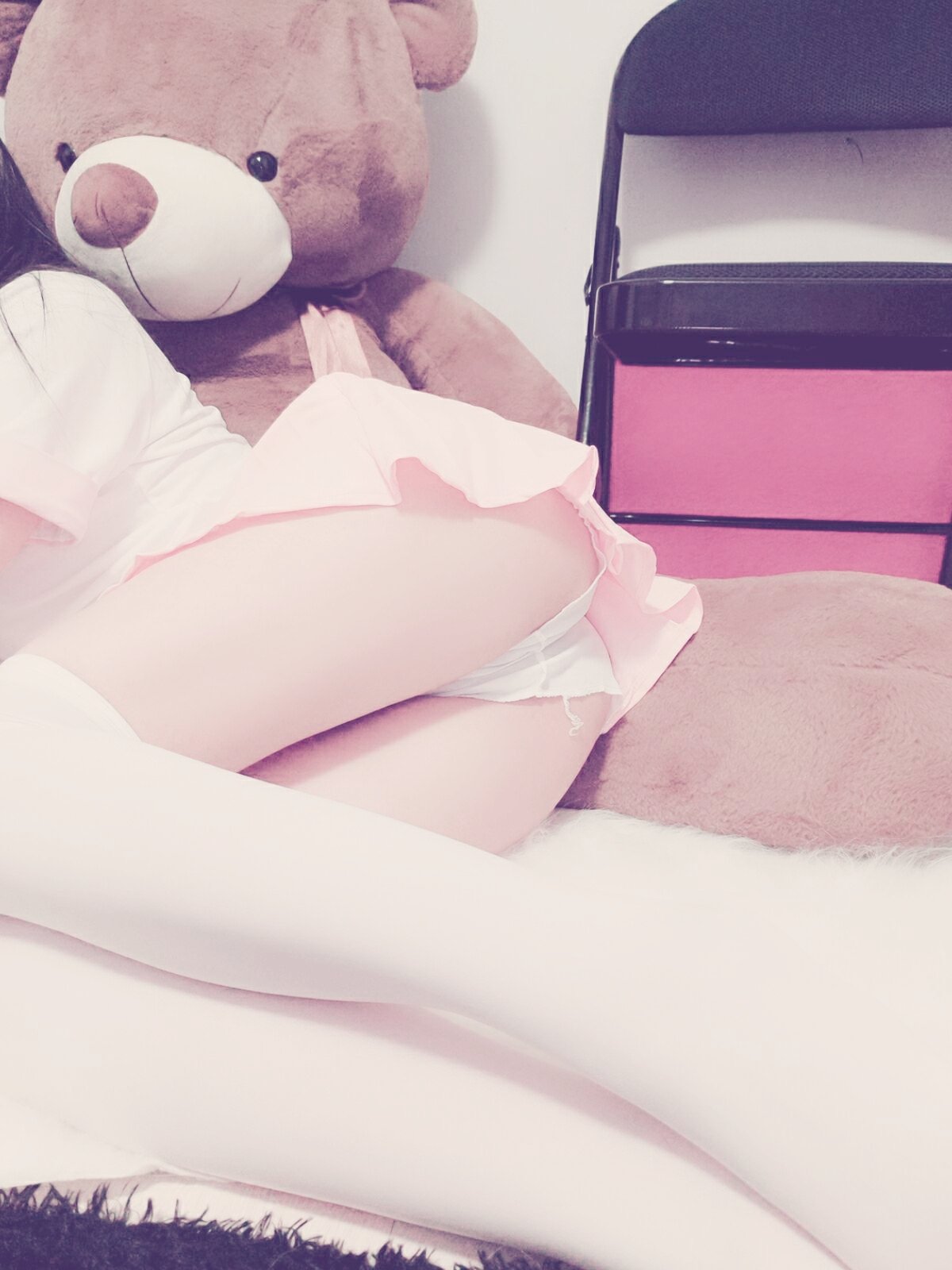Qian Wu Ying Luo - Cute Rabbit