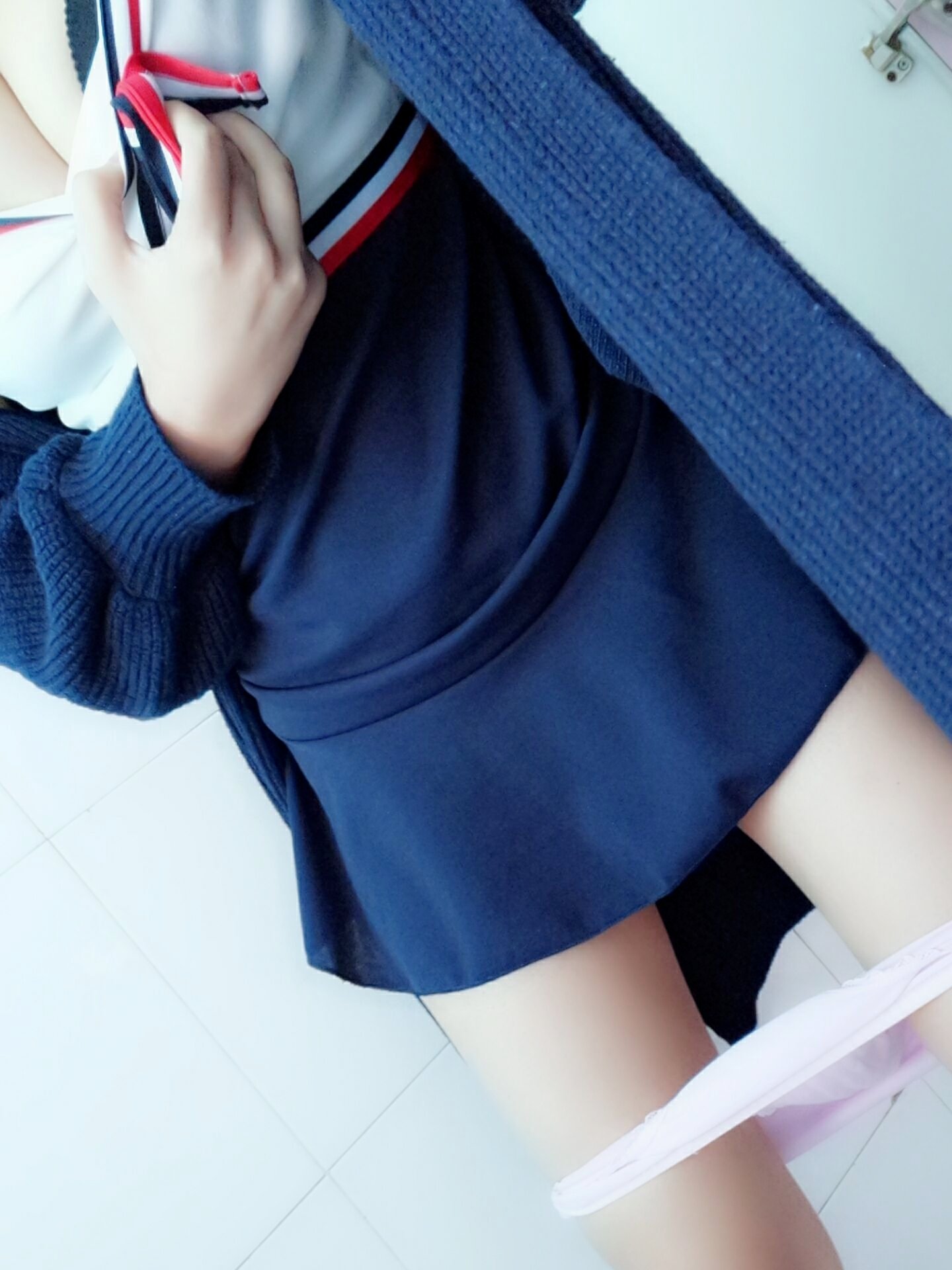 เซียนวูอิงโล - กางเกงในใต้กระโปรง