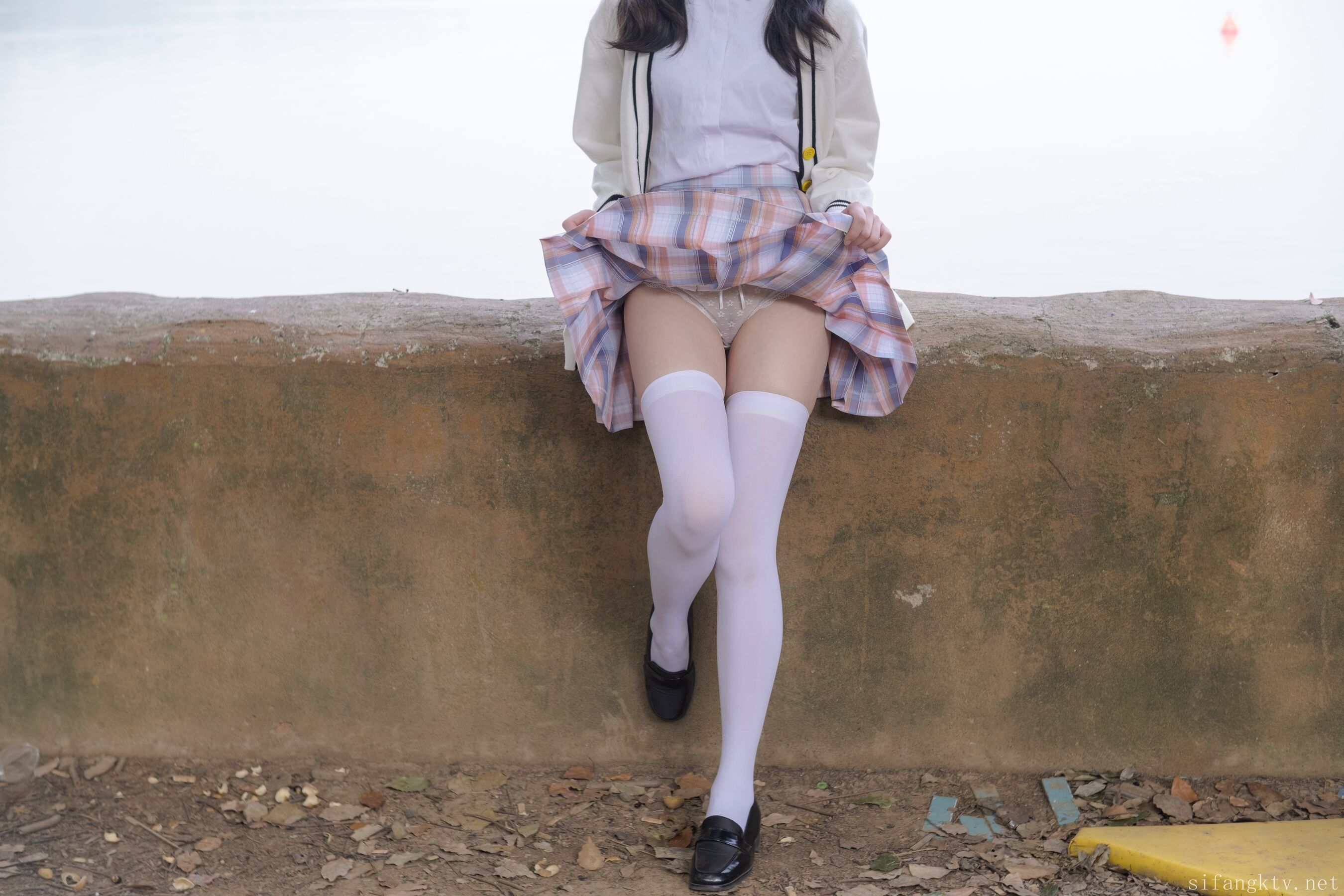 小七-《户外JK》 | 94写真SEO精选