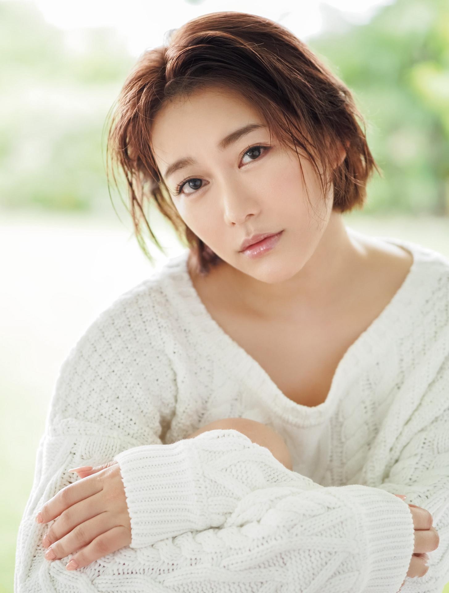 Sho Nishino: Asa Gei Sexy Actress Photo Book, 88P
