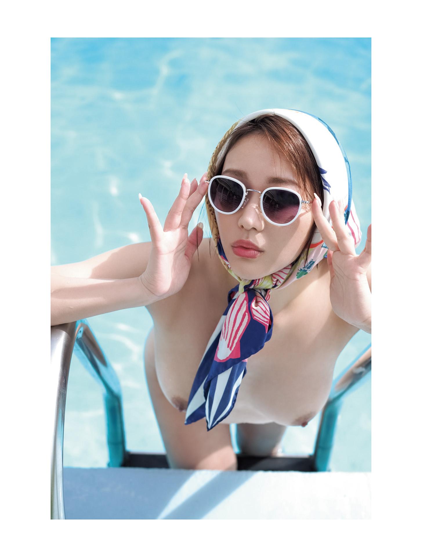 Sho Nishino: Asa Gei Sexy Actress Photo Book, 88P