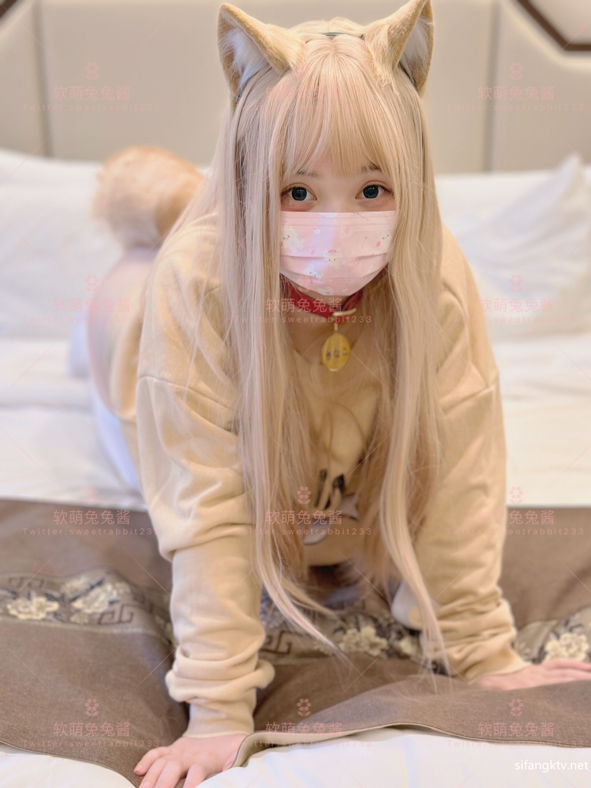 软萌兔兔酱爱猫人士 Cosplay | GIF 写真图集