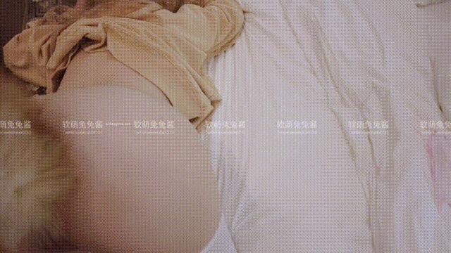 ナンモー トゥトゥ チャン - 猫好きの人 with GIF