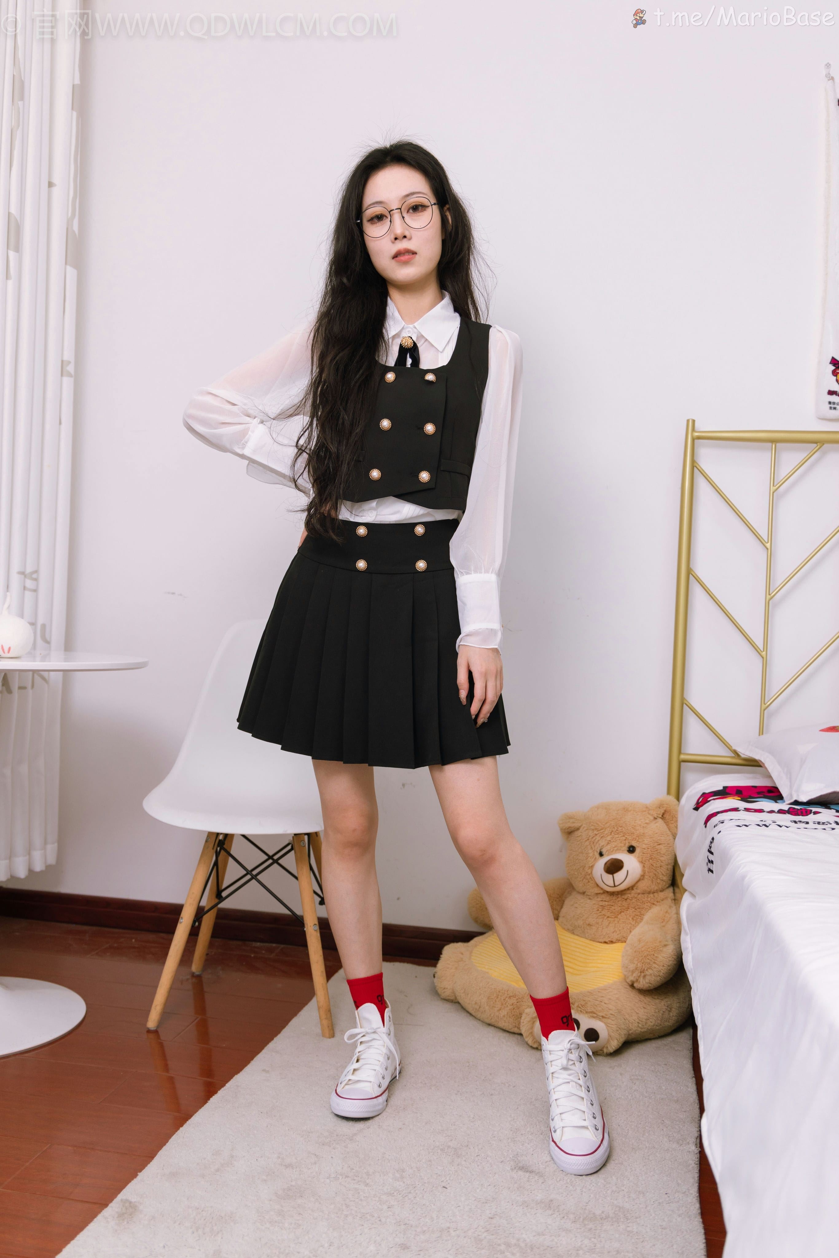 物恋传媒 NO.1443 康康-兔年小红袜 [159P1V]