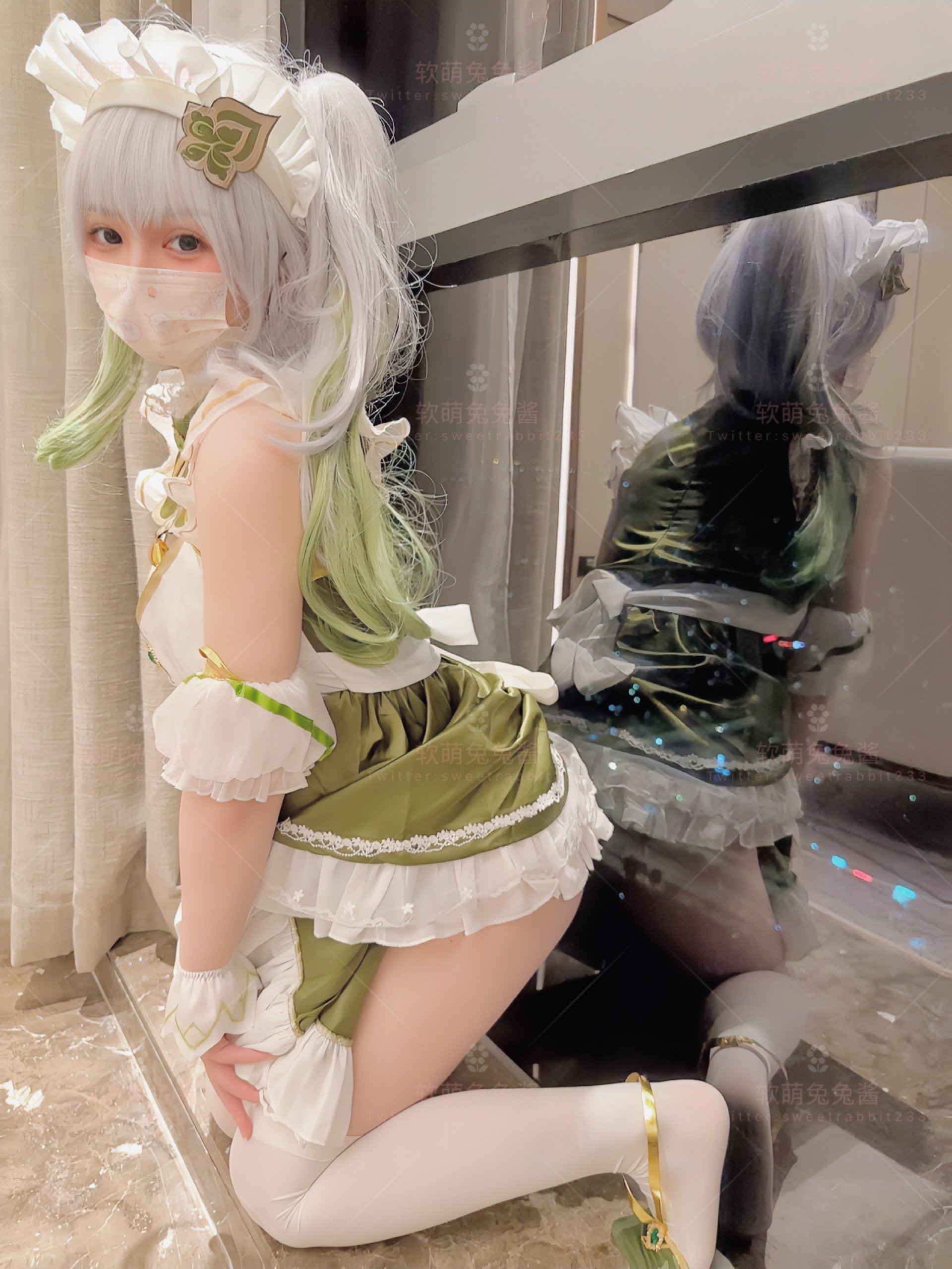 软萌兔兔酱反差秘书女仆写真