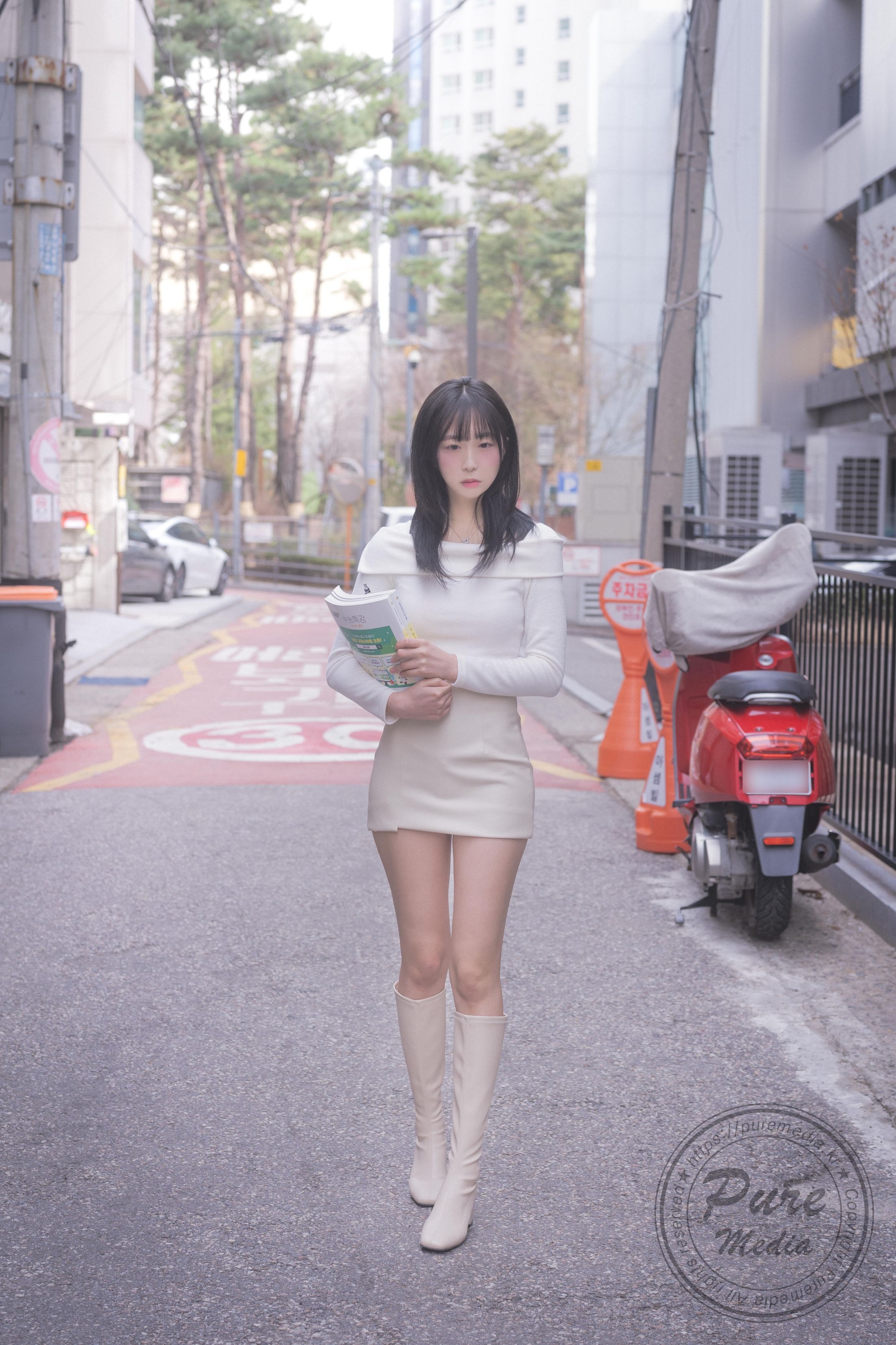 Pure Media] Vol.279 히나 - 비밀 과외 With Slut Girl 190P