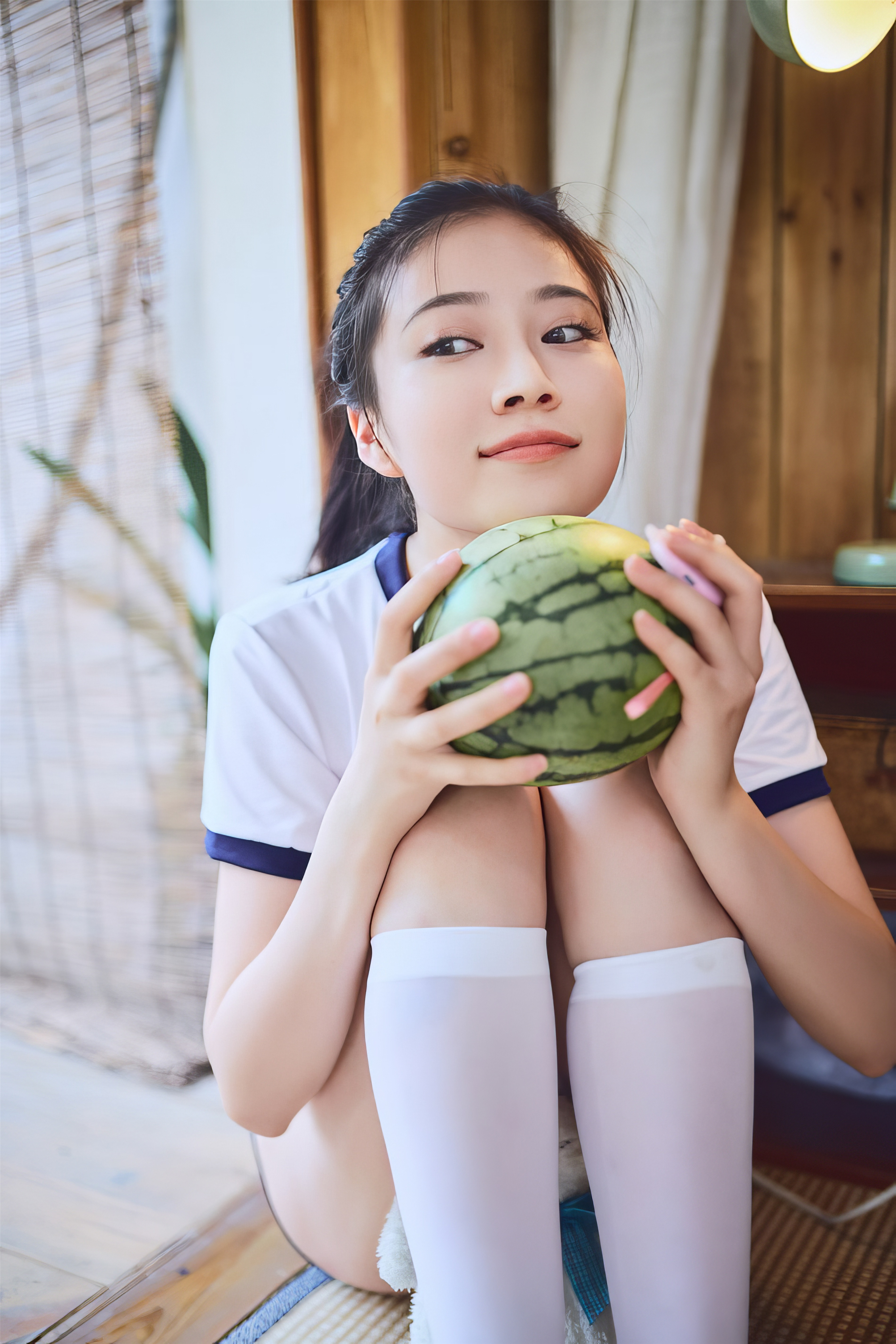 年年 - 运动服 42P