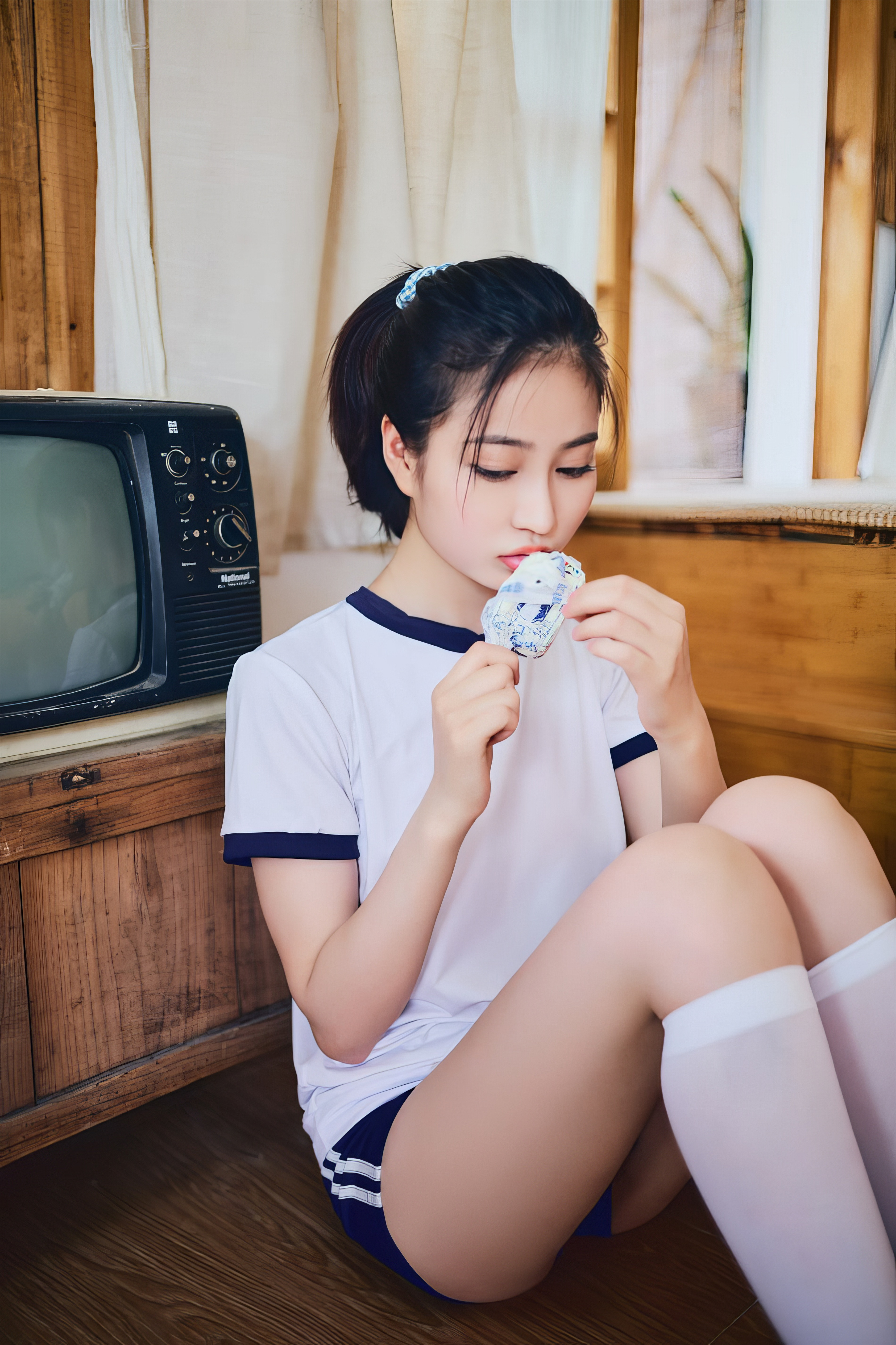 年年 - 运动服 42P