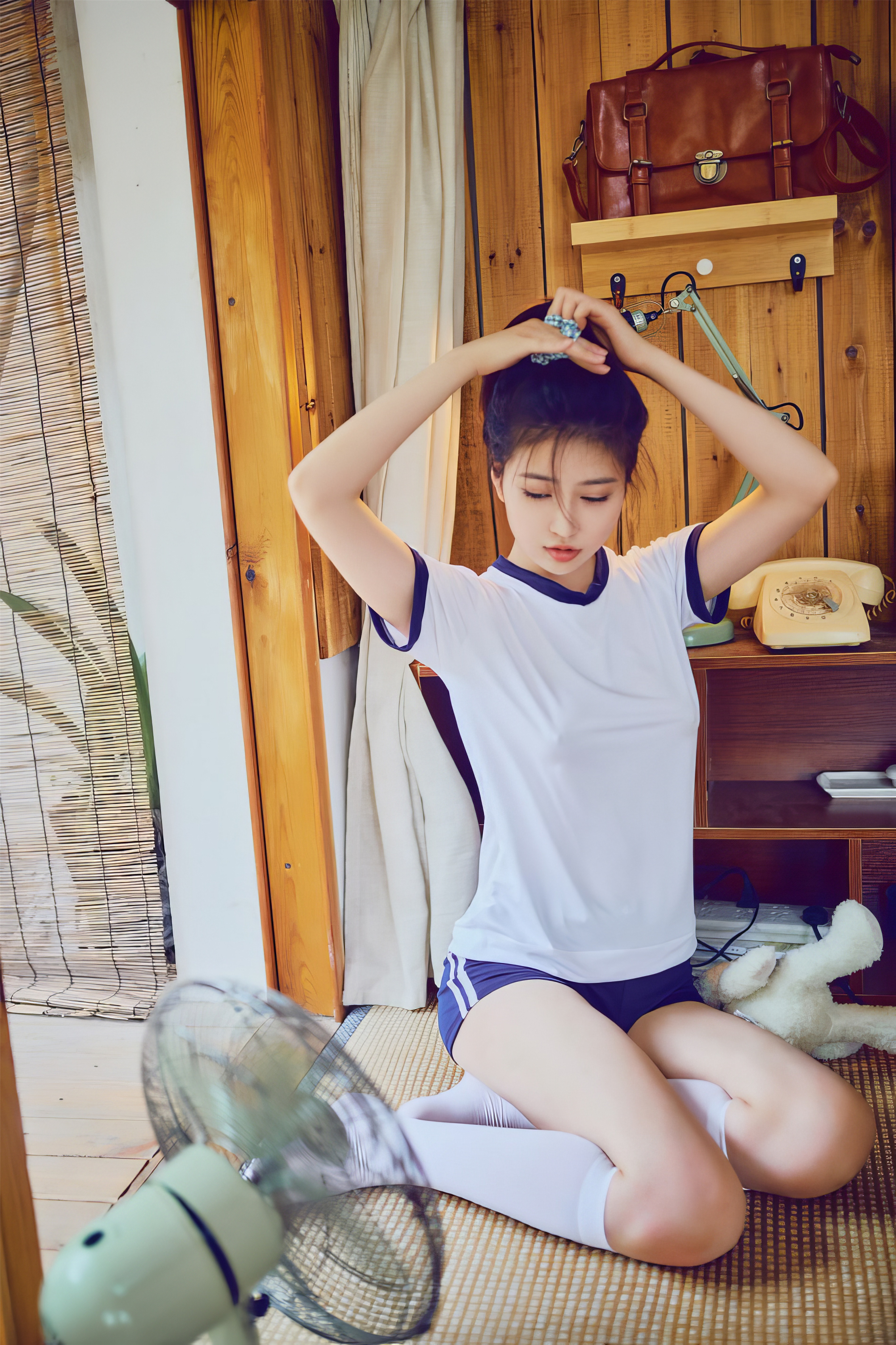 年年 - 运动服 42P