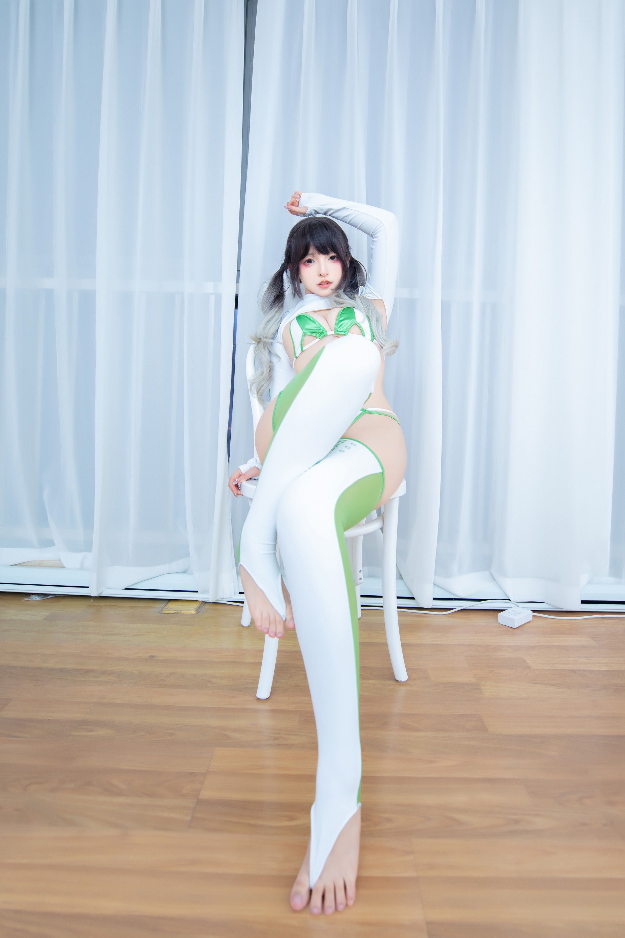 神楽坂真冬 赛车女郎75P2V