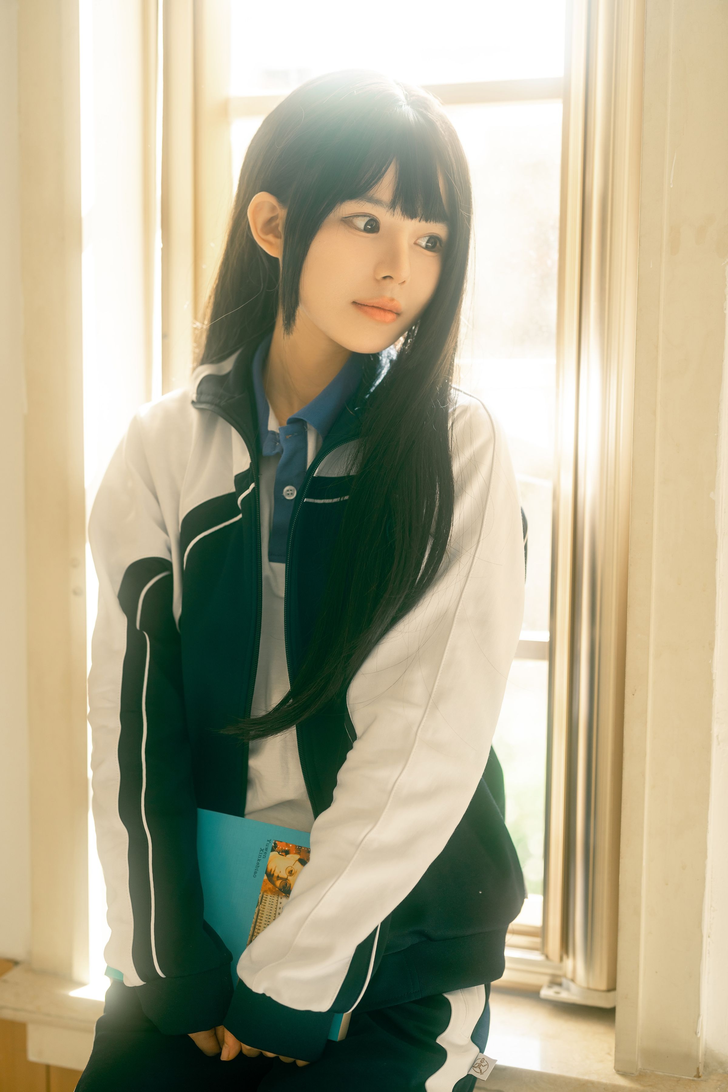 รูอร่วนร่วน สาวน้อยอยู่บ้าน [40P-529MB