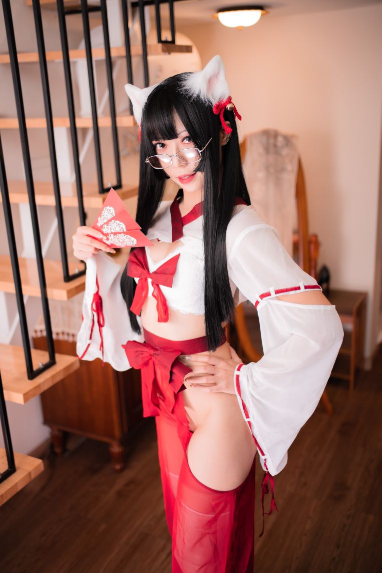 money冷冷 巫女 大图