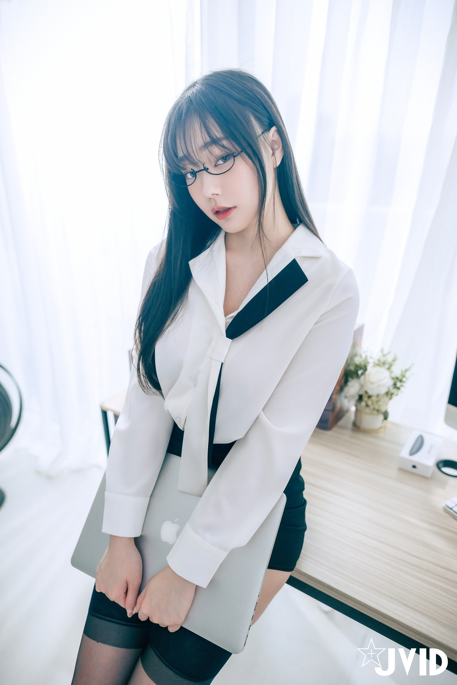 [JVID] 苡昕Slivia - 超巨乳女秘書 159P
