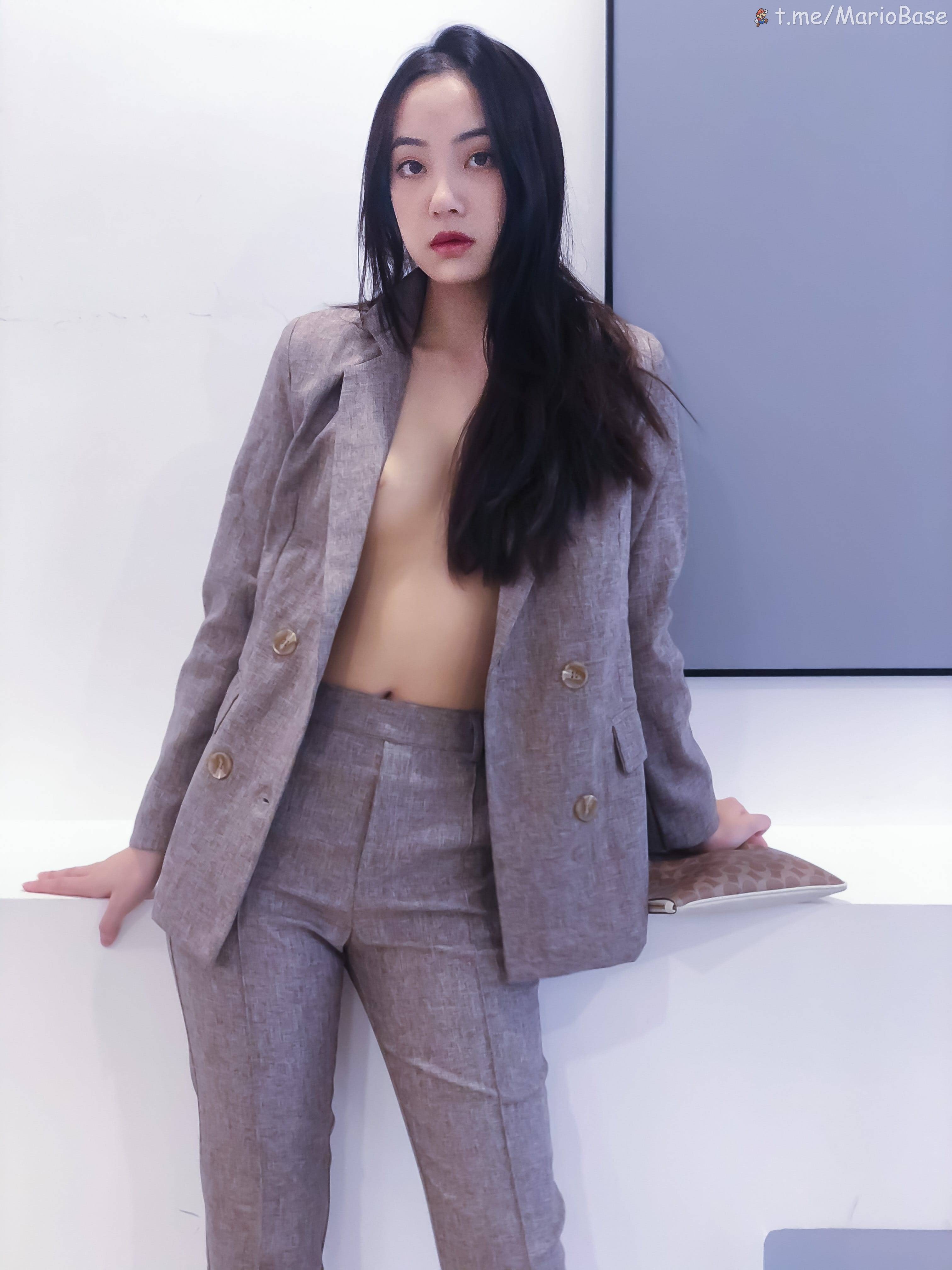 婕哥 - 小西装 [49P1V]