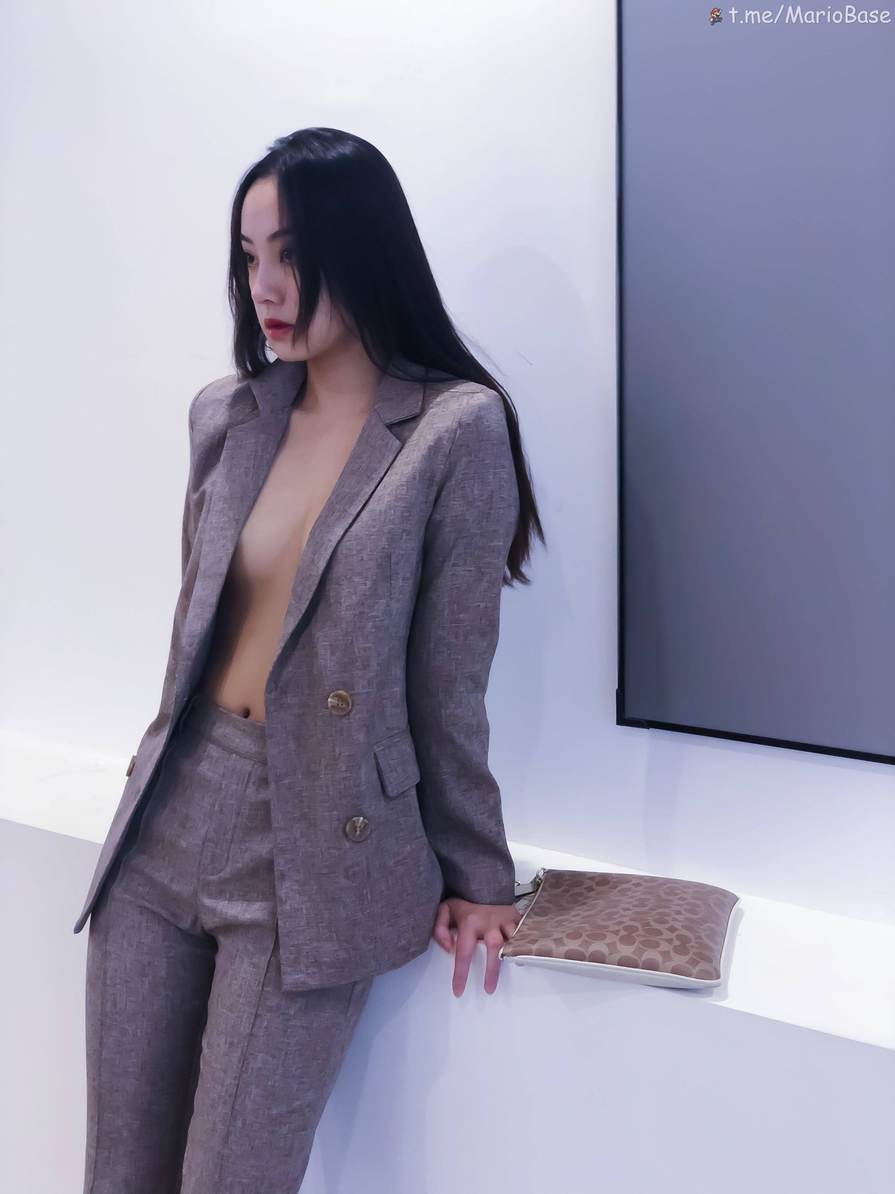 婕哥 - 小西装 [49P1V]